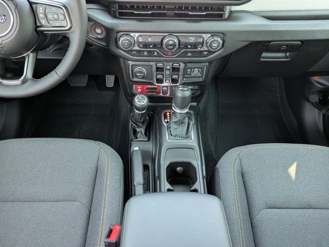 2025 Jeep Wrangler 4-Door Willys - Photo 20