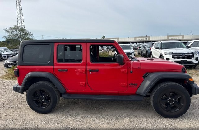 2022 Jeep Wrangler Unlimited Sport Altitude photo 2