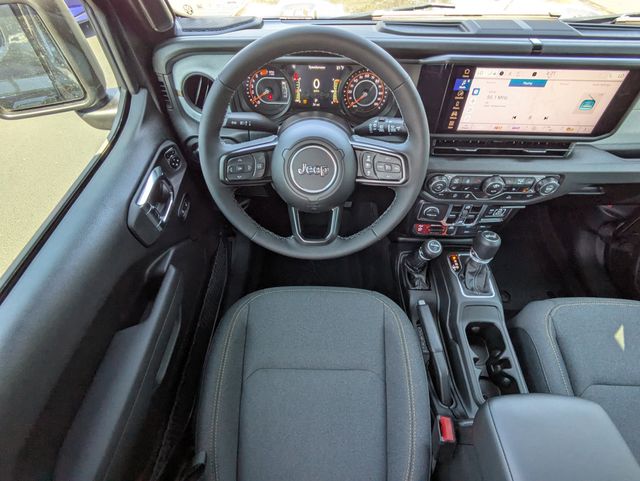 2025 Jeep Wrangler 4-Door Willys - Photo 17