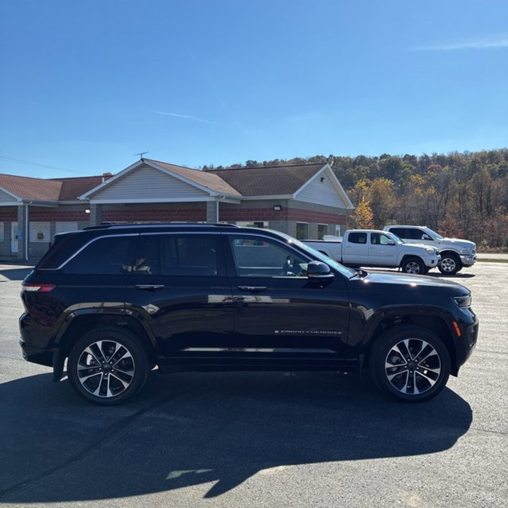 Used 2022 Jeep Grand Cherokee Overland SUV