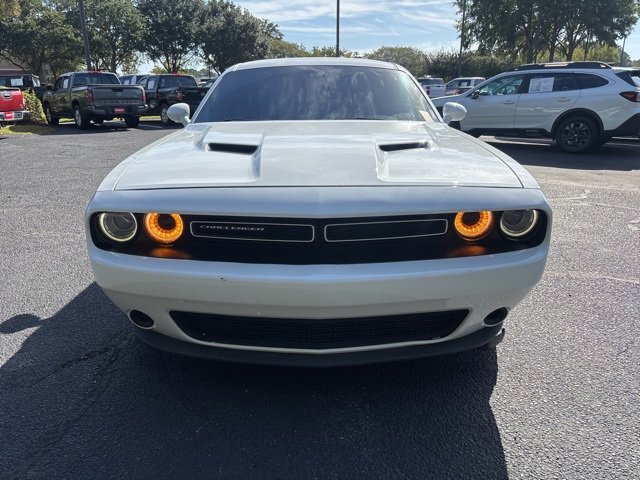 2019 Dodge Challenger SXT photo 2