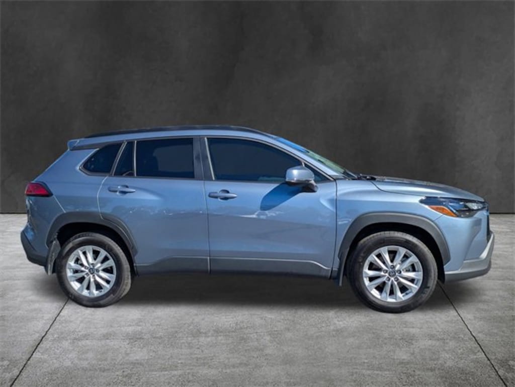 Used 2024 Toyota Corolla Cross LE SUV