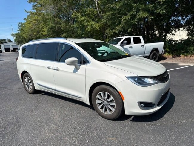 2020 Chrysler Pacifica Touring L Plus Van Passenger Van
