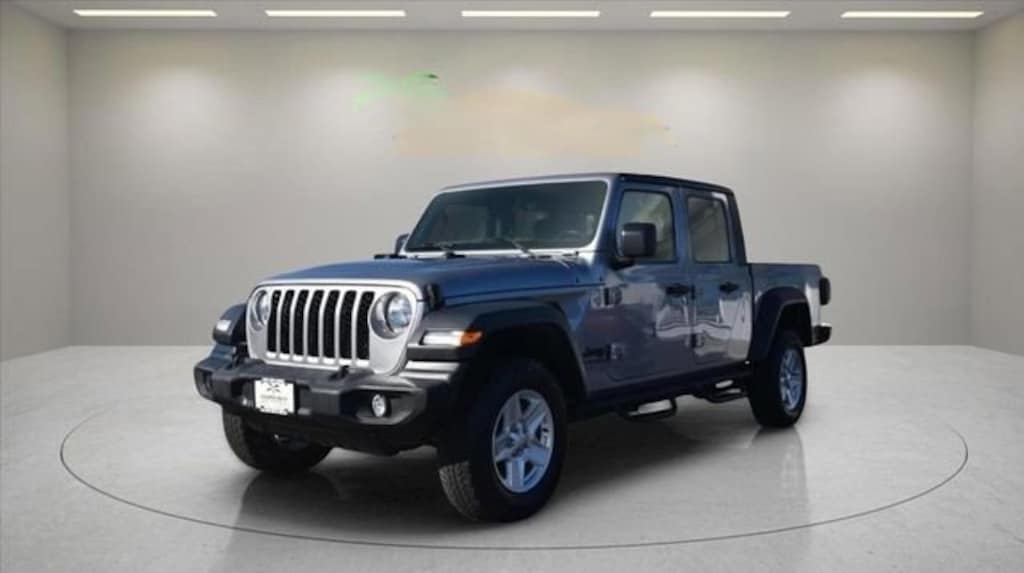Used 2020 Jeep Gladiator Sport S Truck Crew Cab
