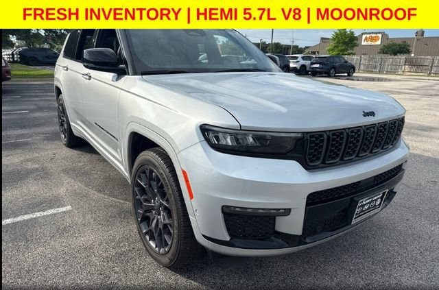 2023 Jeep Grand Cherokee L Summit 4x4's photo