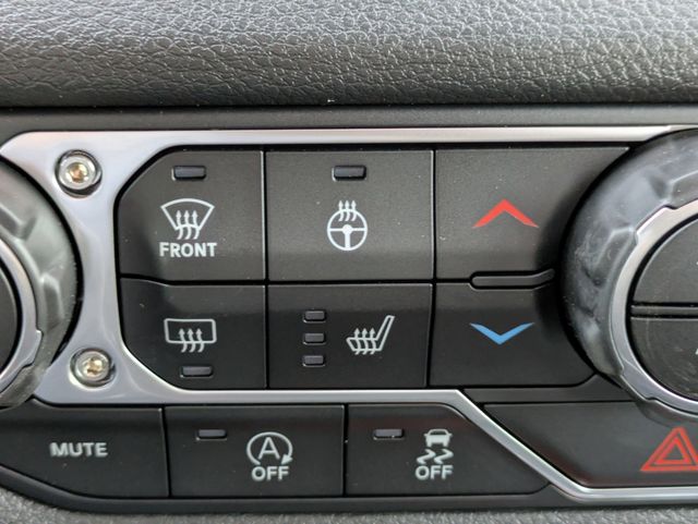 2025 Jeep Wrangler 4-Door Willys - Photo 25