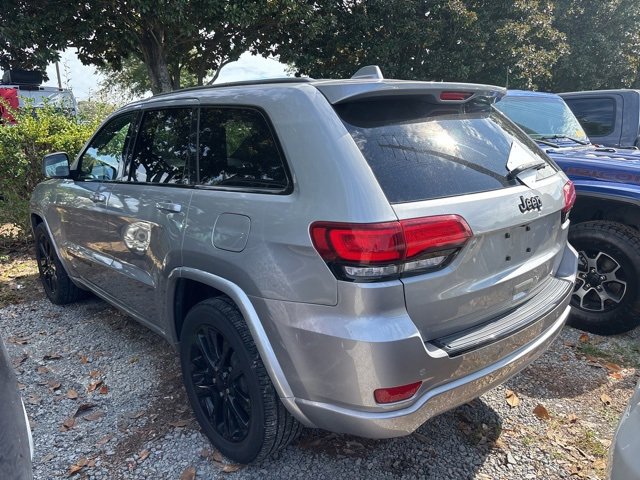 2018 Jeep Grand Cherokee Altitude photo 2