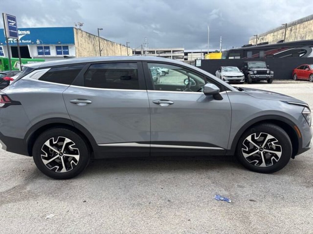Used 2024 Kia Sportage EX SUV