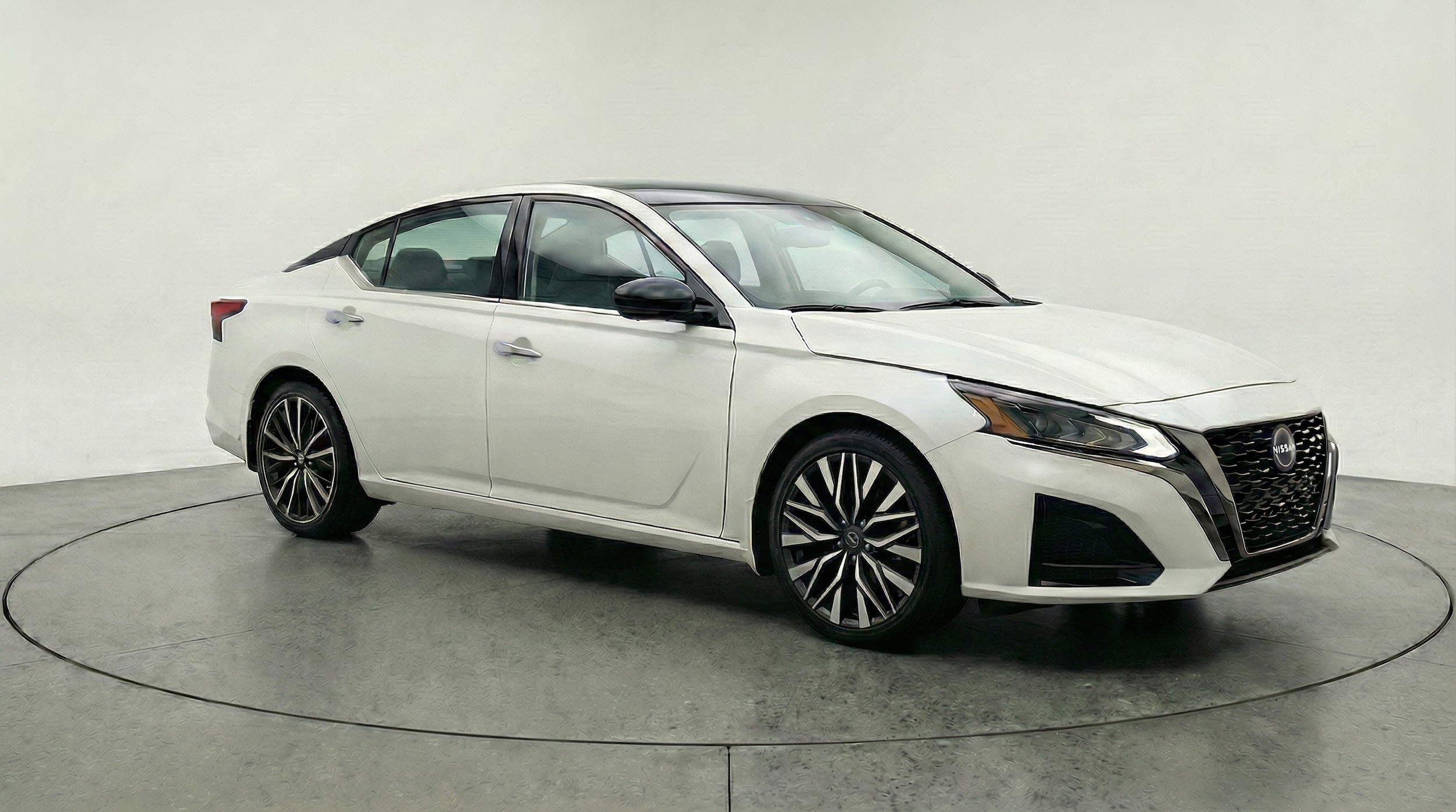 Thumbnail: 2025 Nissan Altima - 1