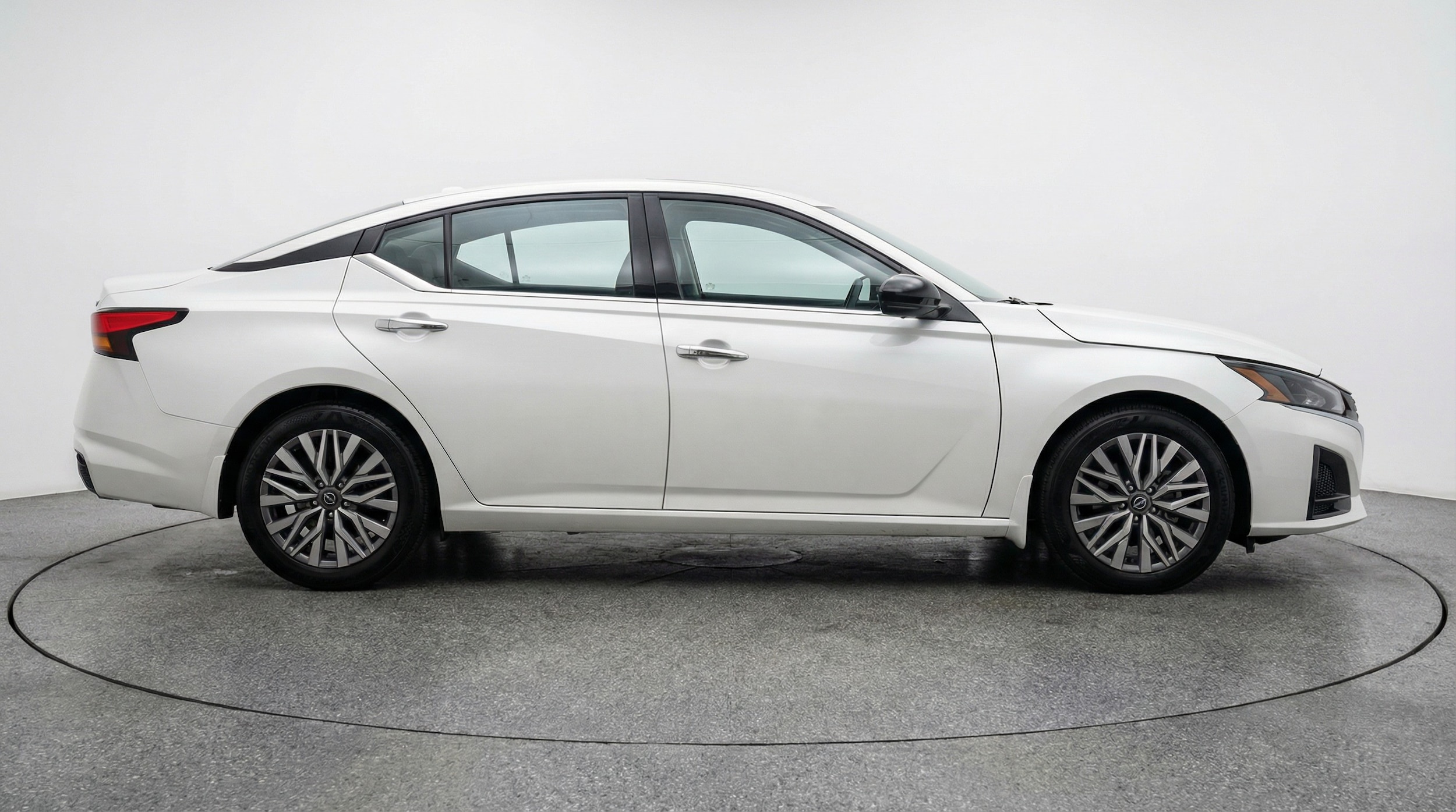 Thumbnail: 2025 Nissan Altima - 8