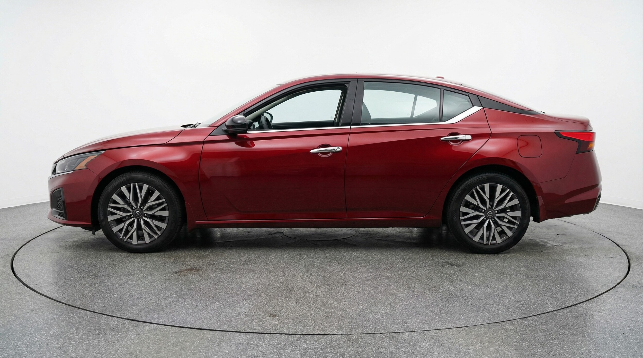 Thumbnail: 2025 Nissan Altima - 4