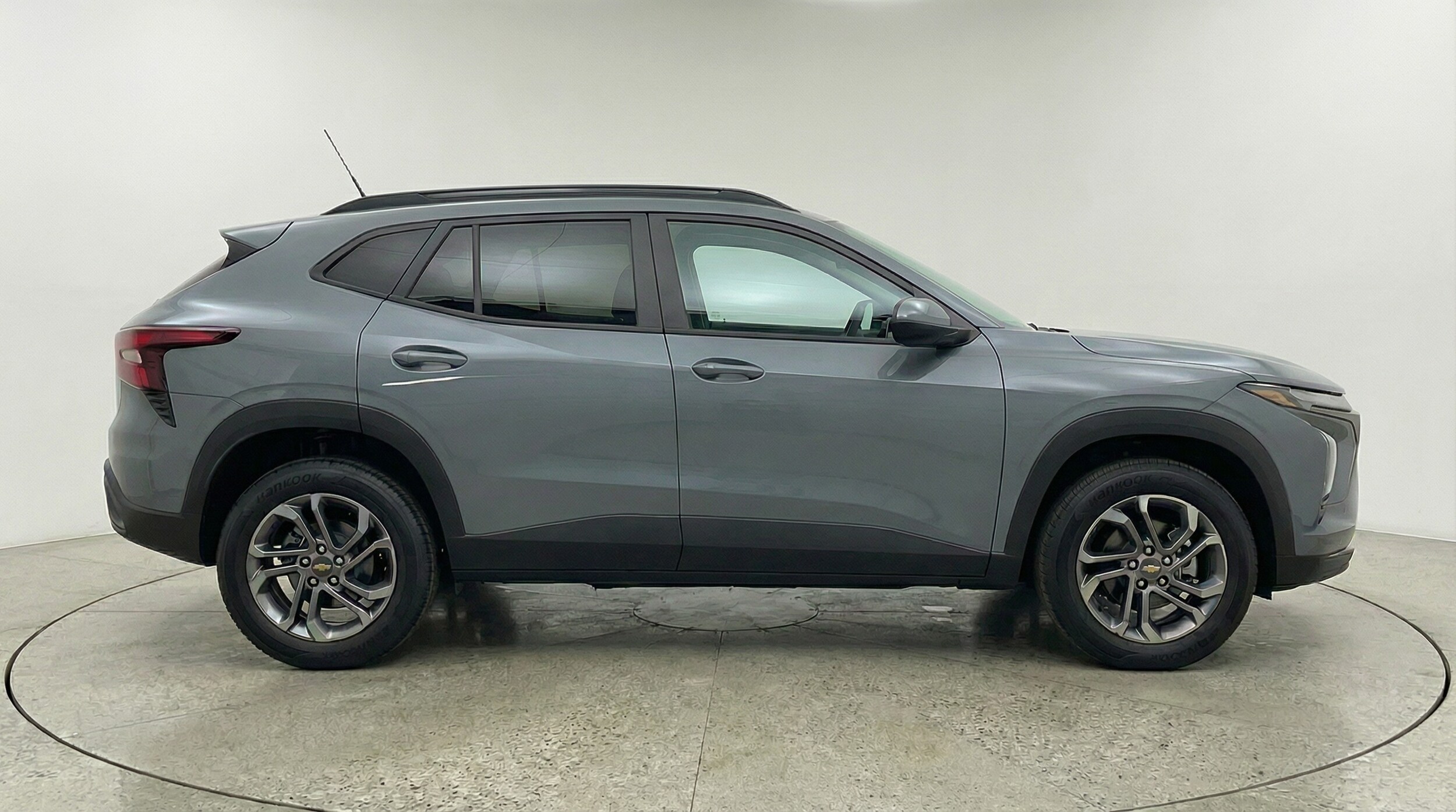 Thumbnail: 2025 Chevrolet Trax - 8