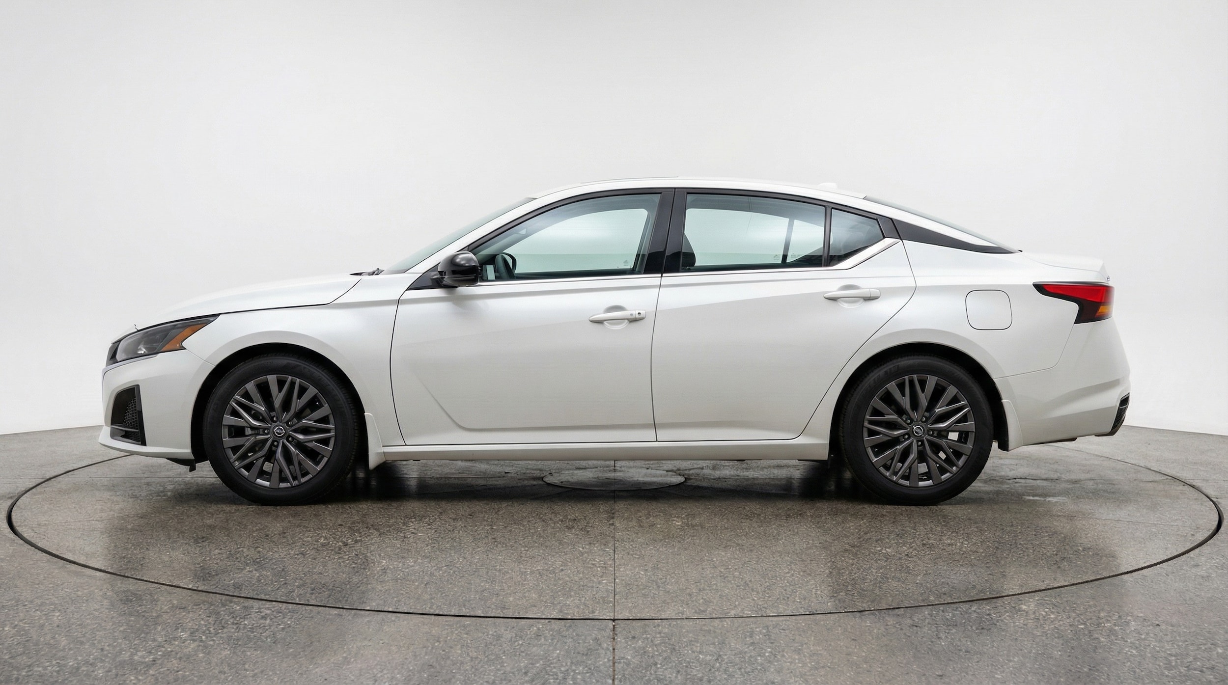 Thumbnail: 2025 Nissan Altima - 4