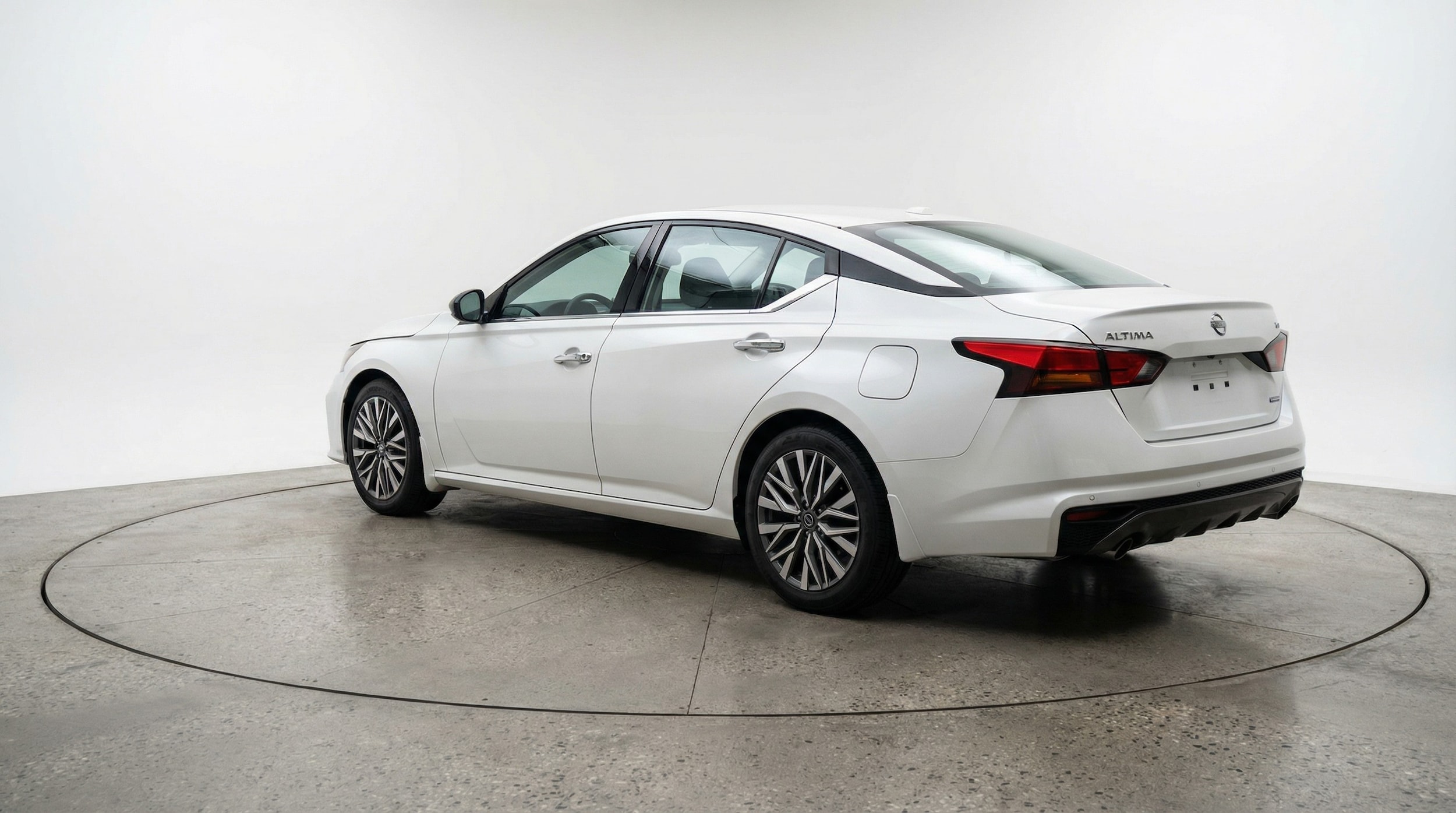 Thumbnail: 2025 Nissan Altima - 5