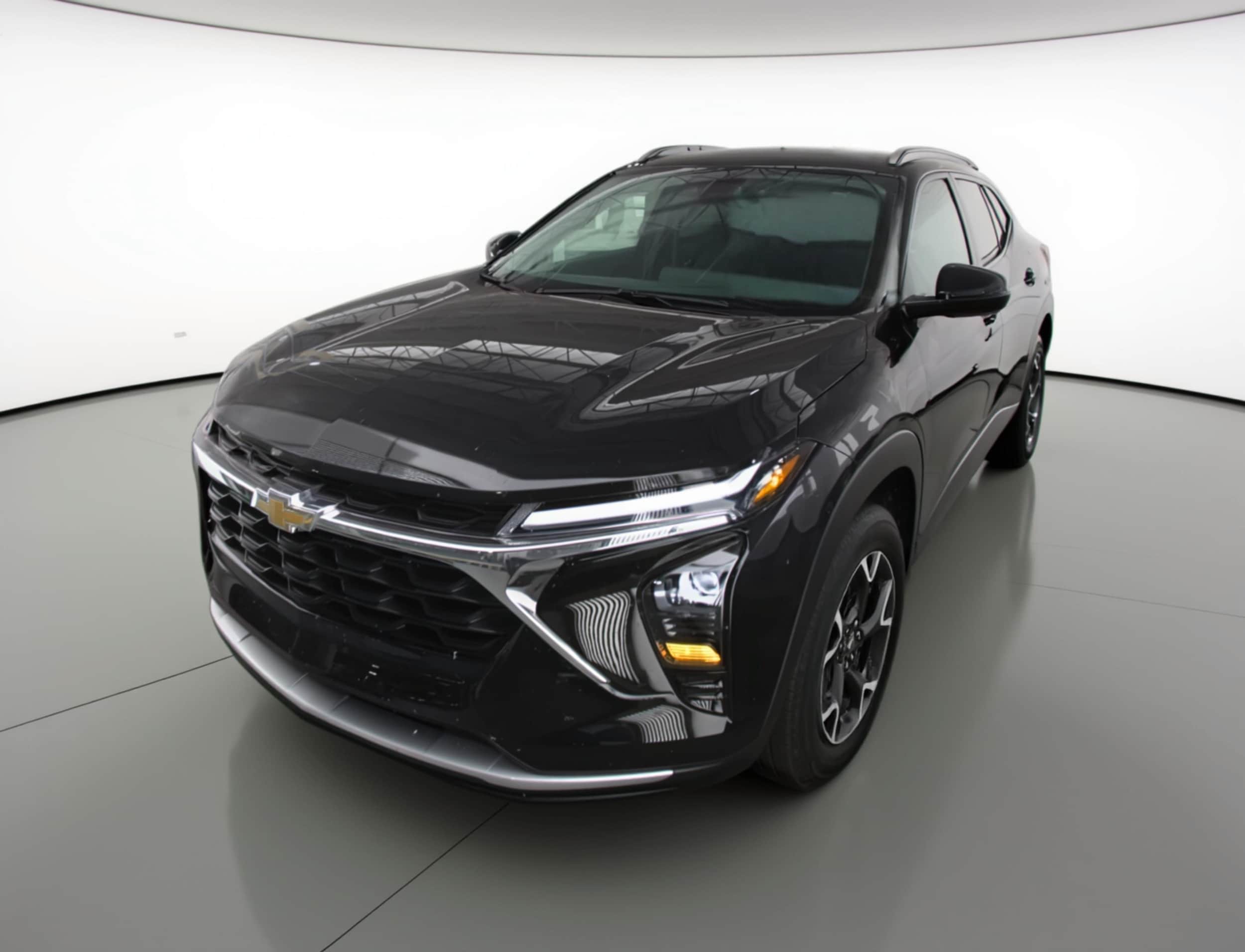 Thumbnail: 2025 Chevrolet Trax - 3