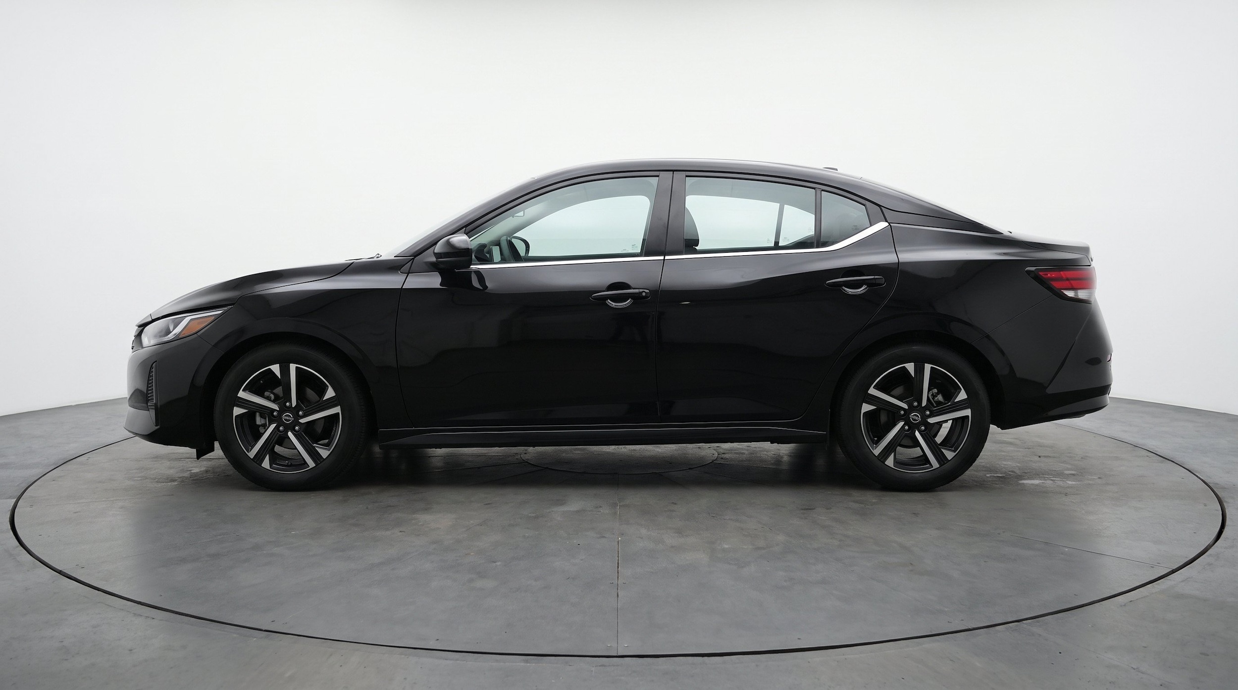 Thumbnail: 2025 Nissan Sentra - 5