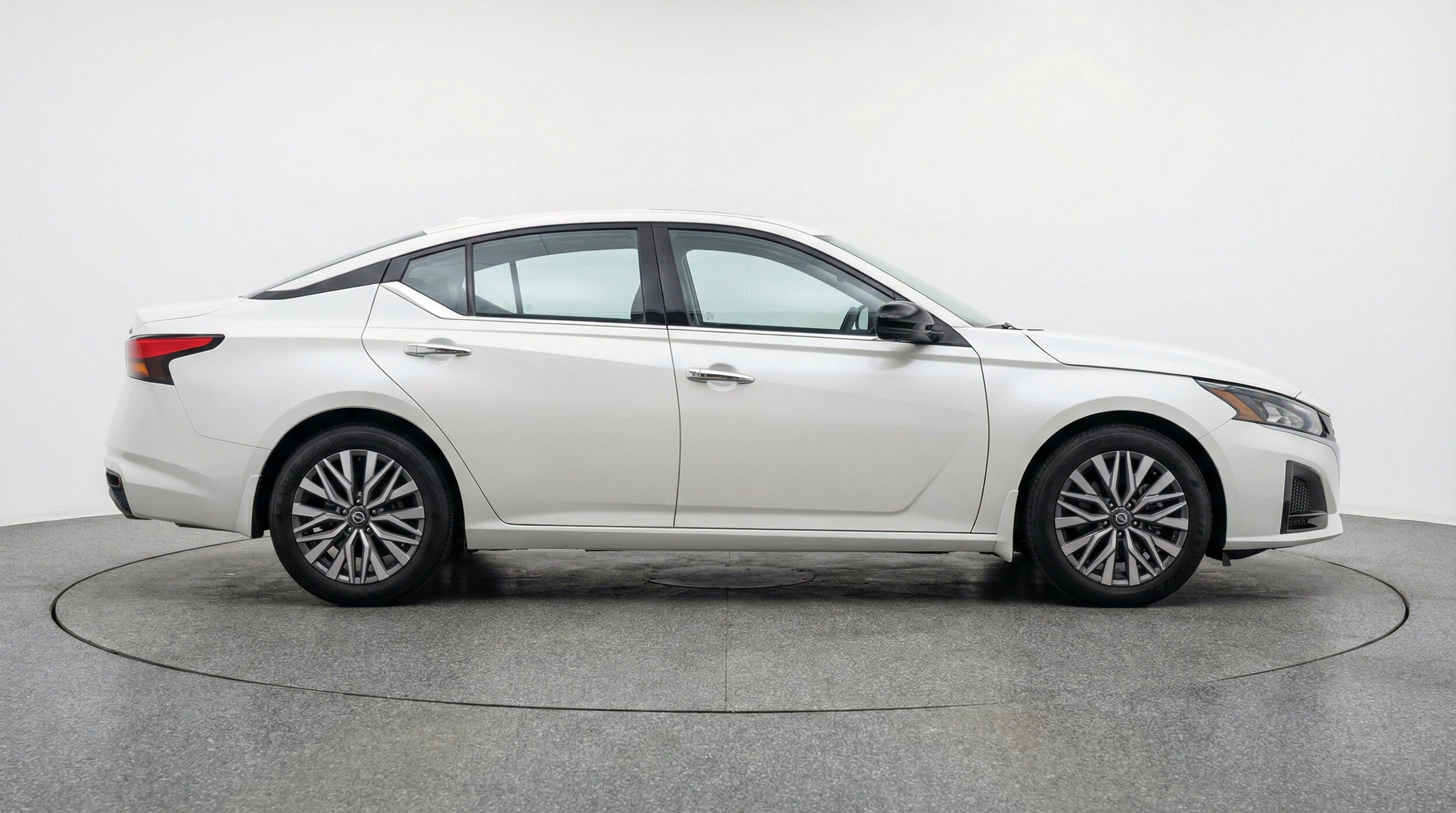 Thumbnail: 2025 Nissan Altima - 10