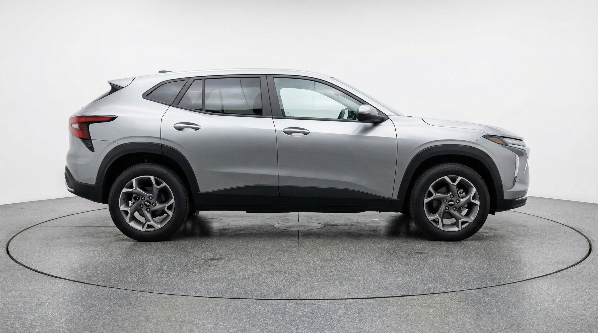 Thumbnail: 2025 Chevrolet Trax - 8