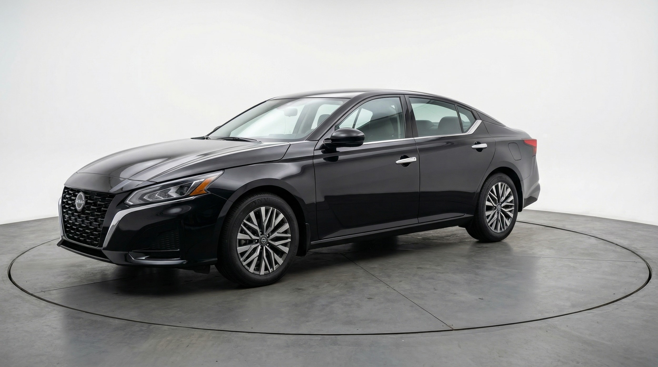 Thumbnail: 2025 Nissan Altima - 3