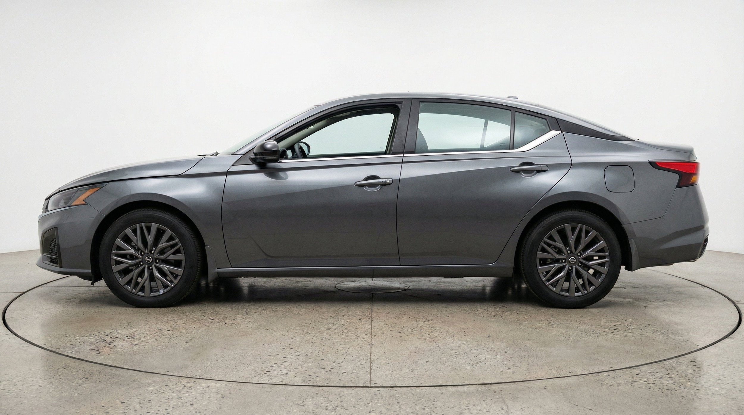 Thumbnail: 2025 Nissan Altima - 5