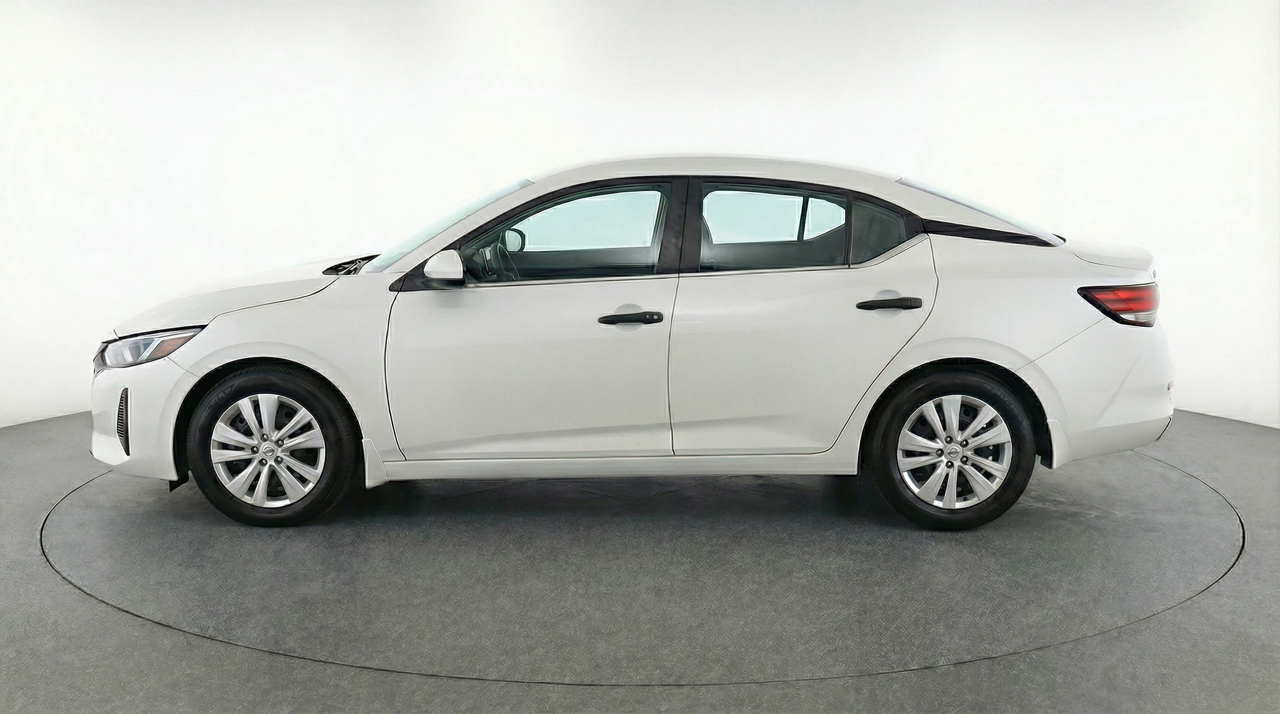 Thumbnail: 2025 Nissan Sentra - 4