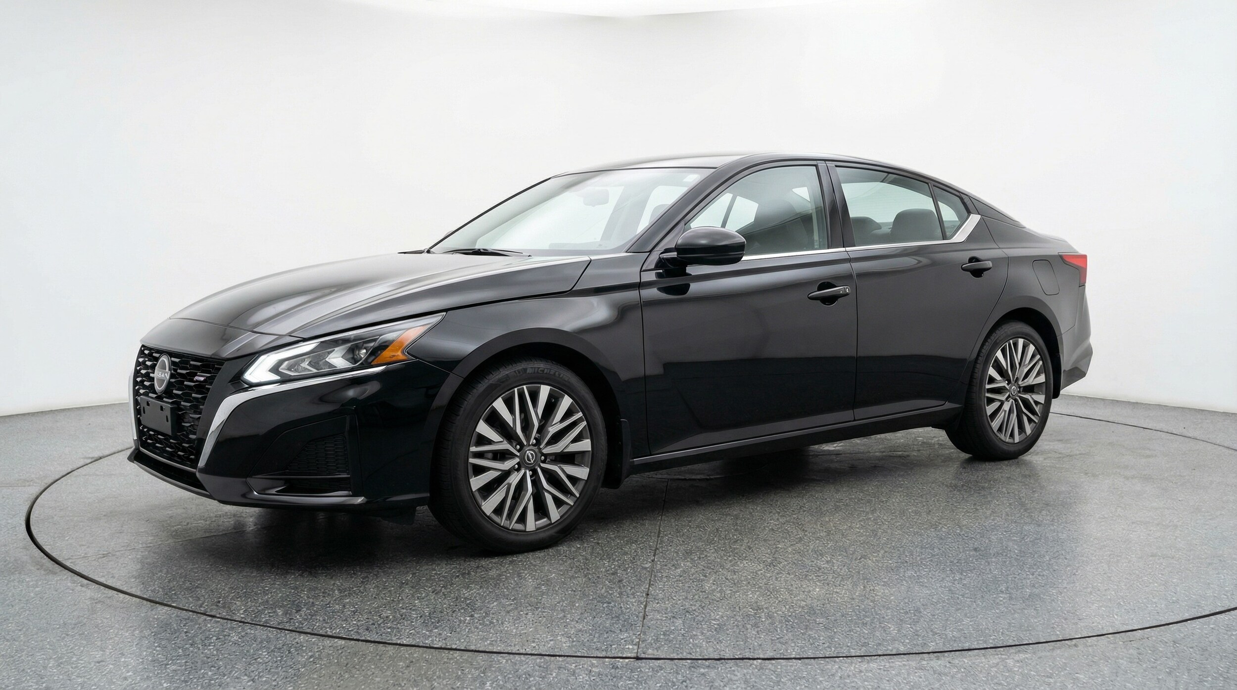 Thumbnail: 2025 Nissan Altima - 3