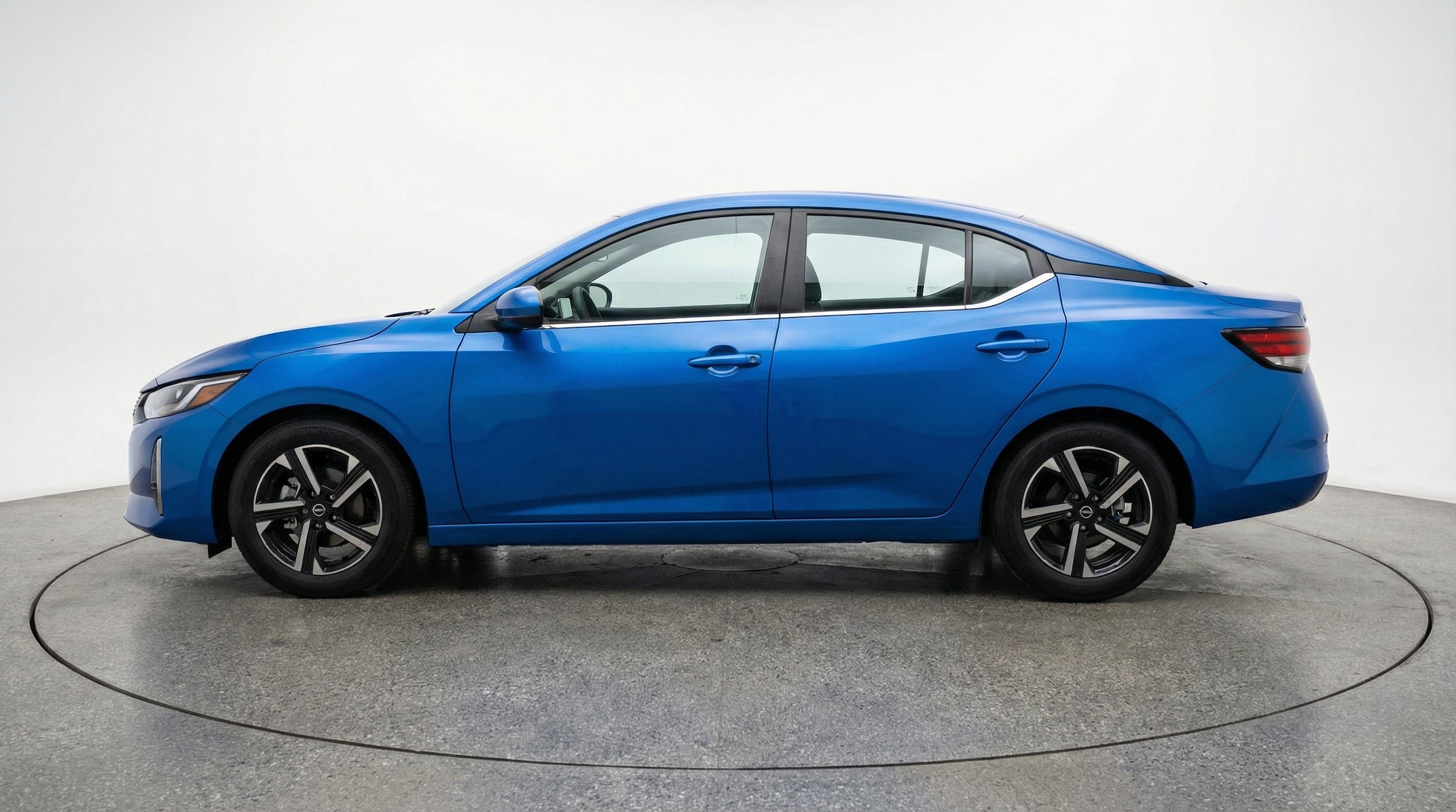 Thumbnail: 2025 Nissan Sentra - 5