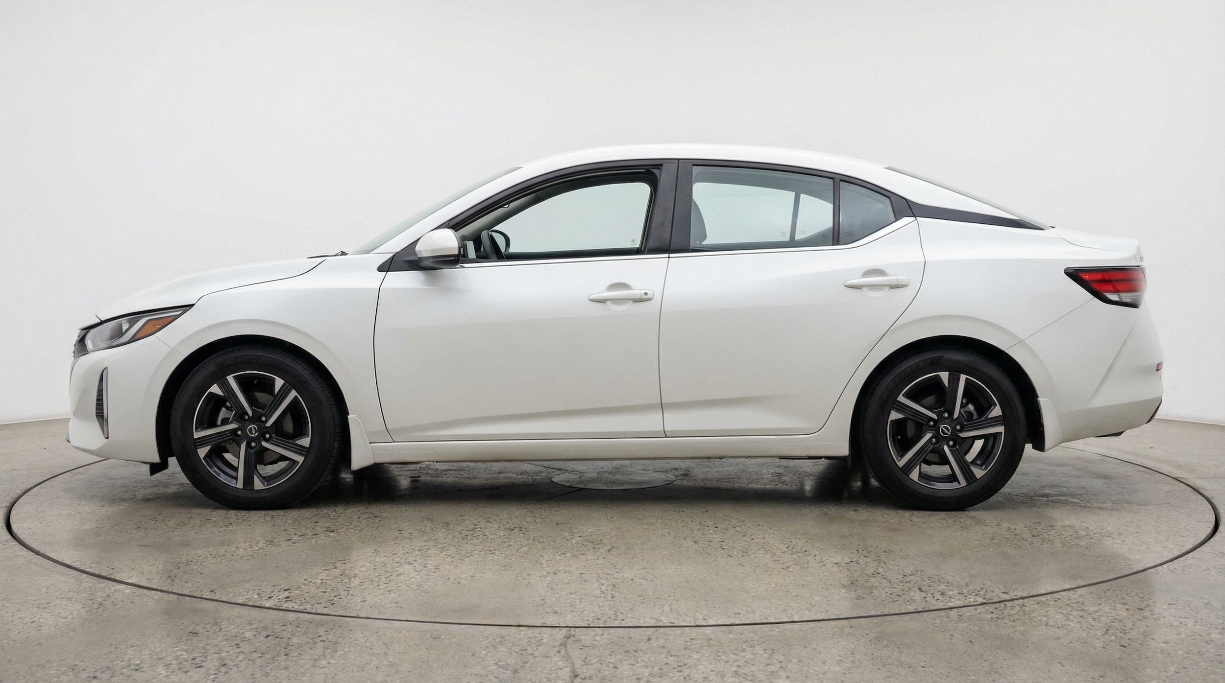 Thumbnail: 2025 Nissan Sentra - 4