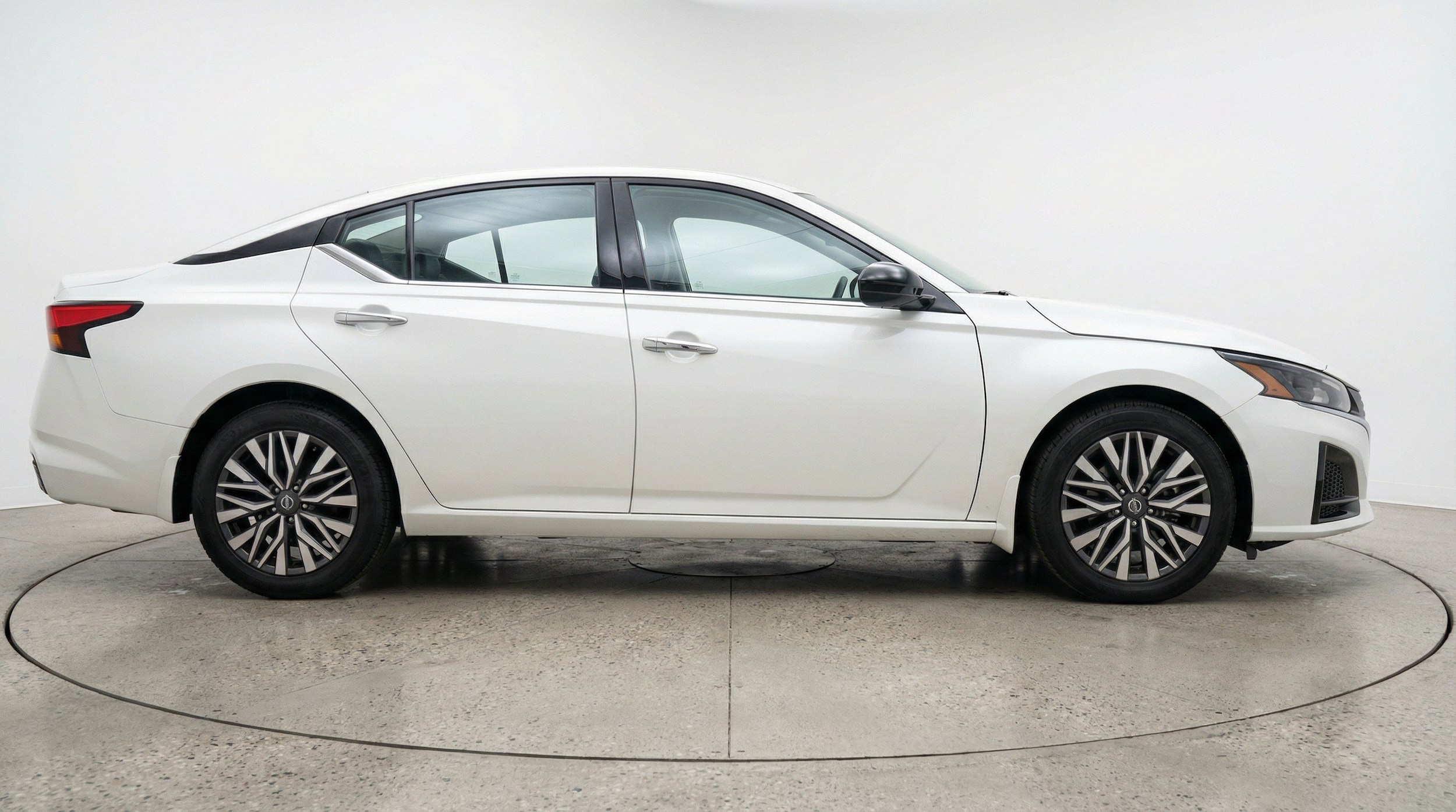 Thumbnail: 2025 Nissan Altima - 11