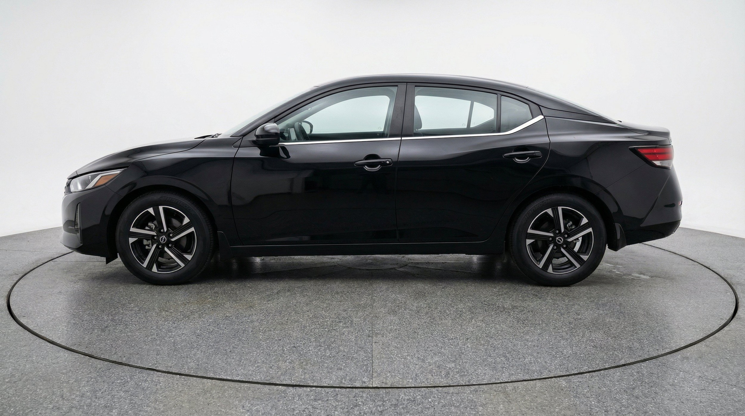 Thumbnail: 2025 Nissan Sentra - 5