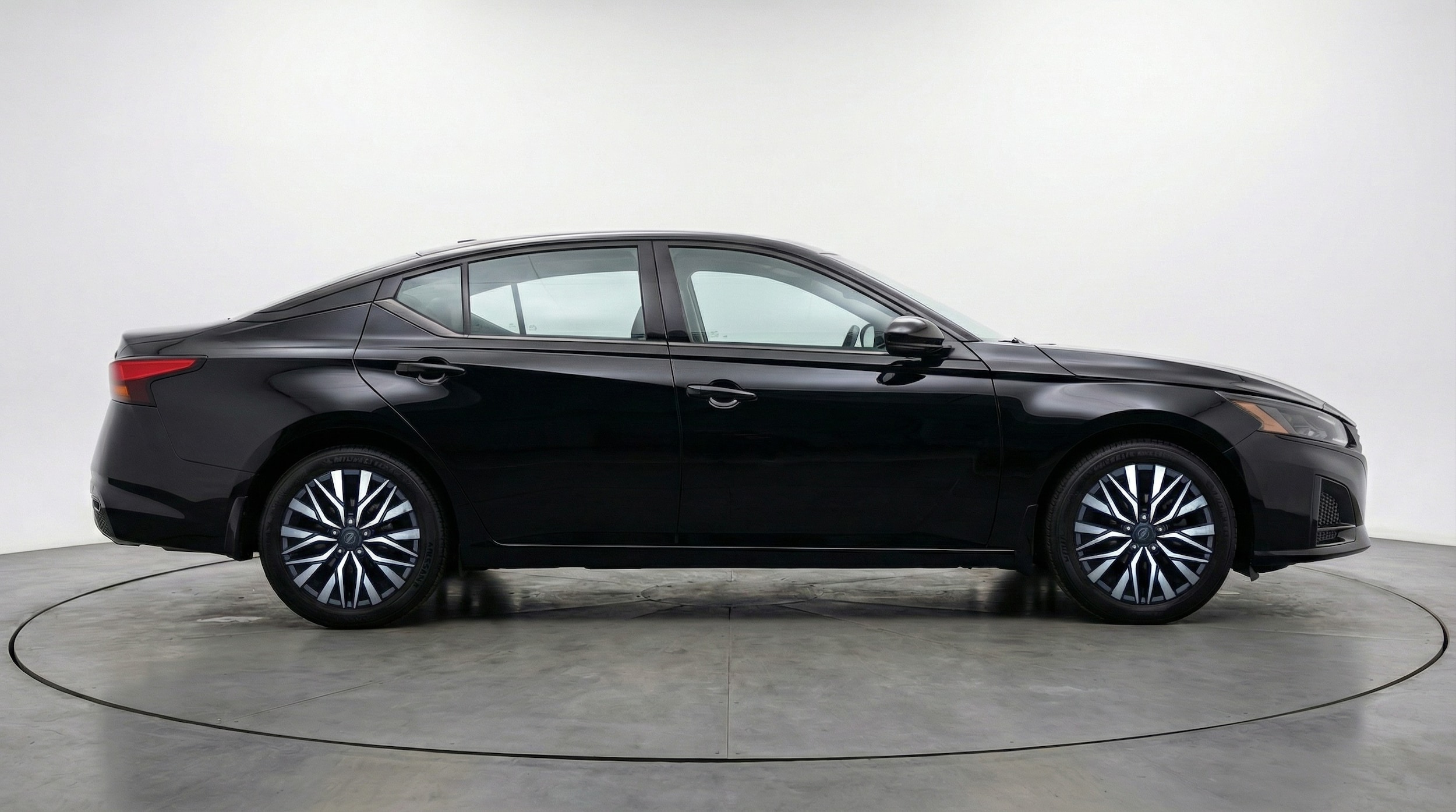 Thumbnail: 2025 Nissan Altima - 8
