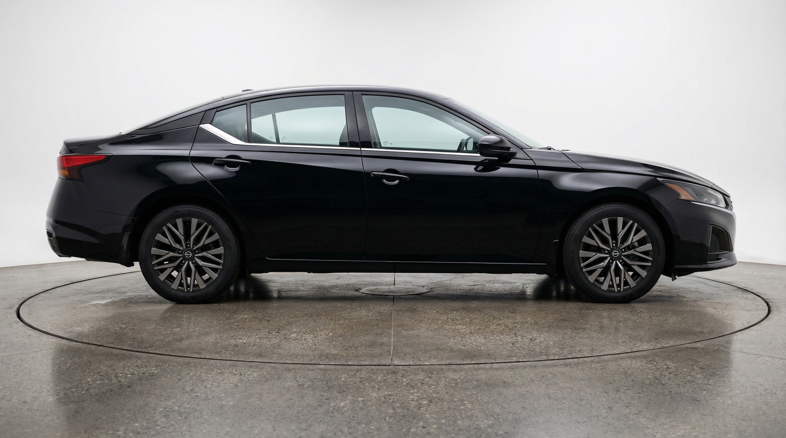 Thumbnail: 2025 Nissan Altima - 8