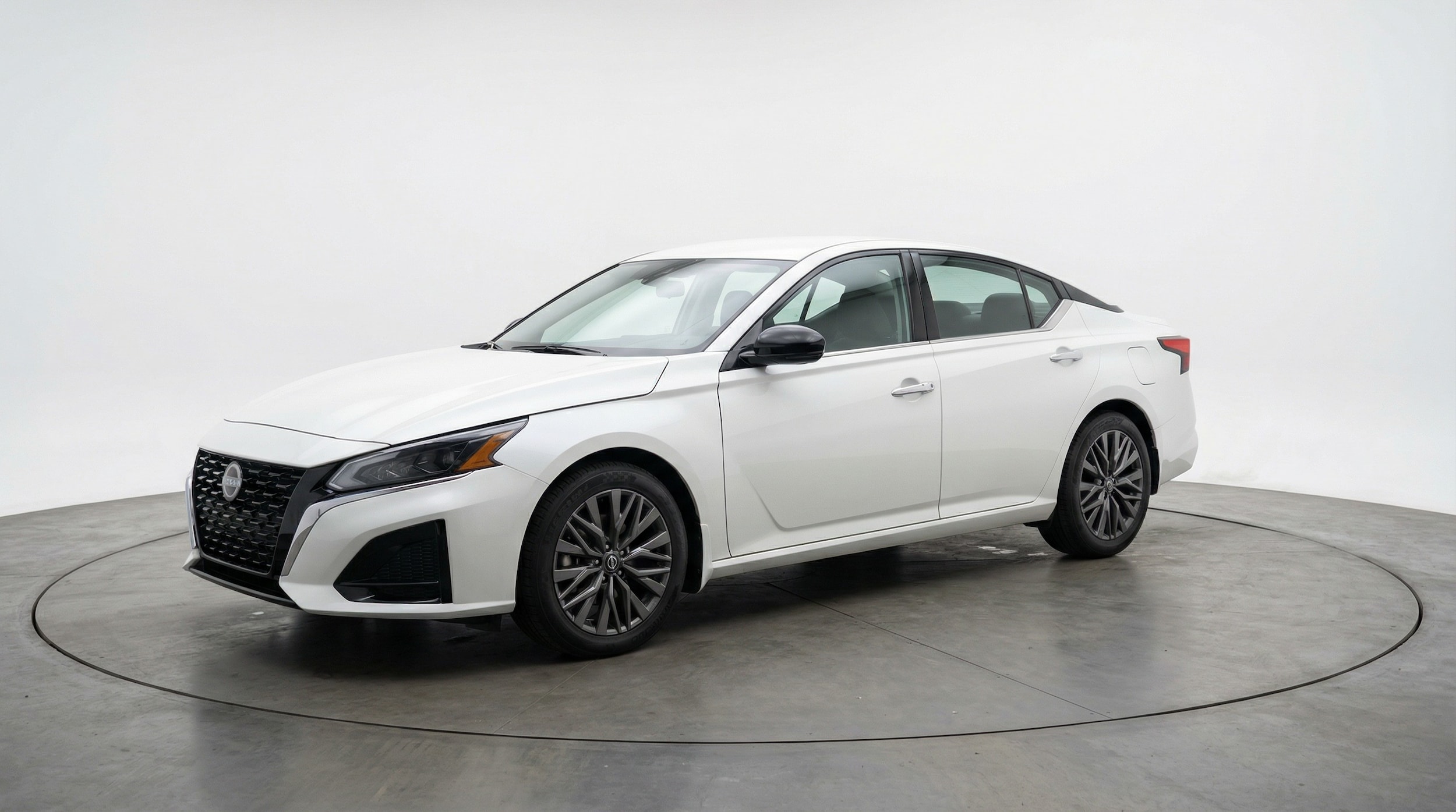 Thumbnail: 2025 Nissan Altima - 3