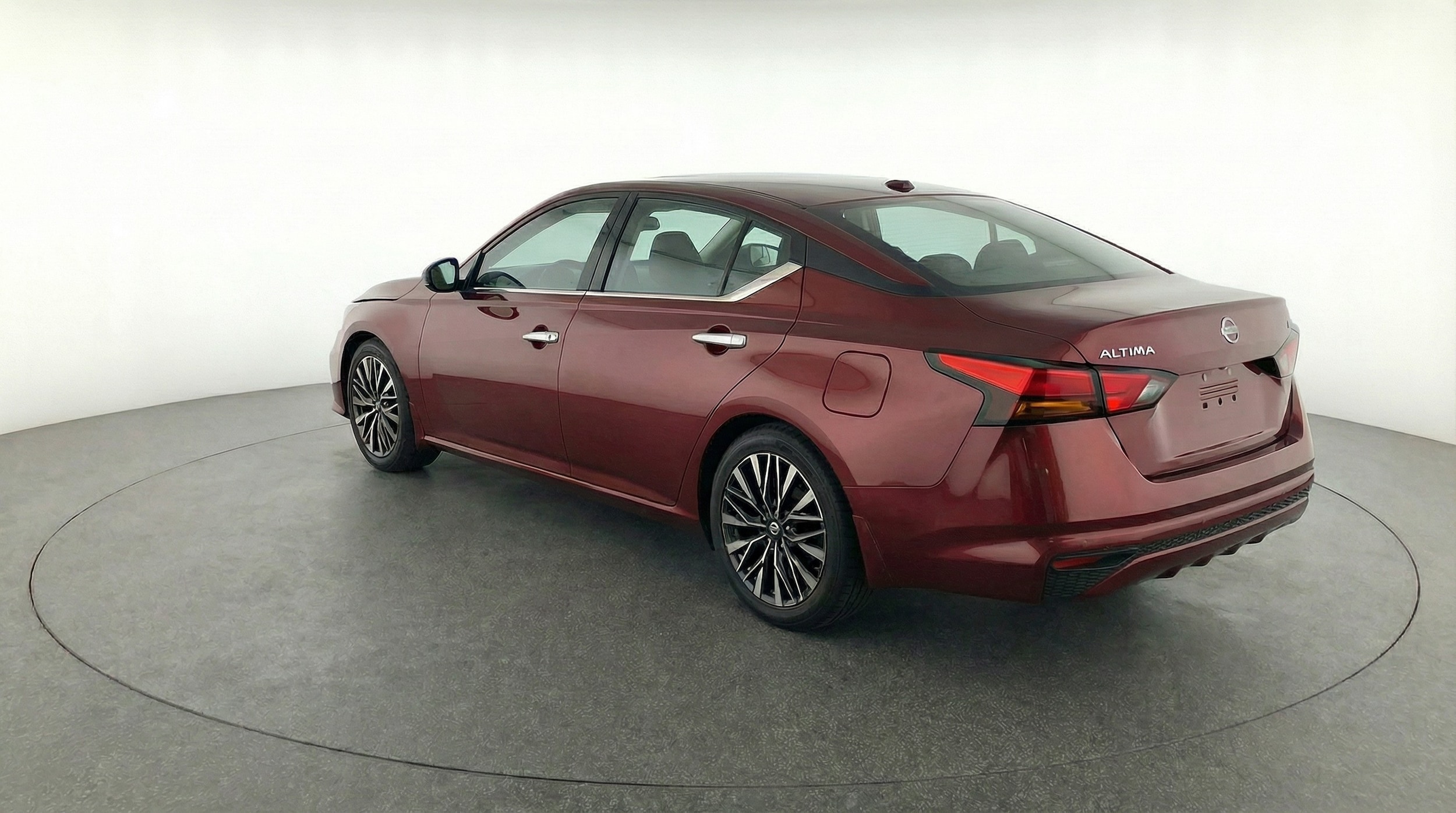 Thumbnail: 2025 Nissan Altima - 5