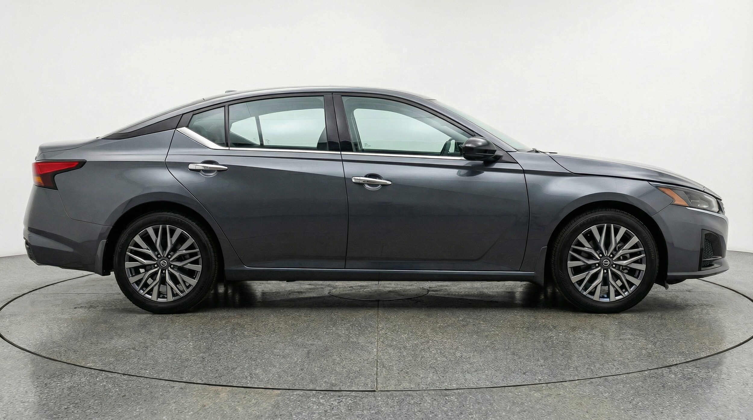 Thumbnail: 2025 Nissan Altima - 8