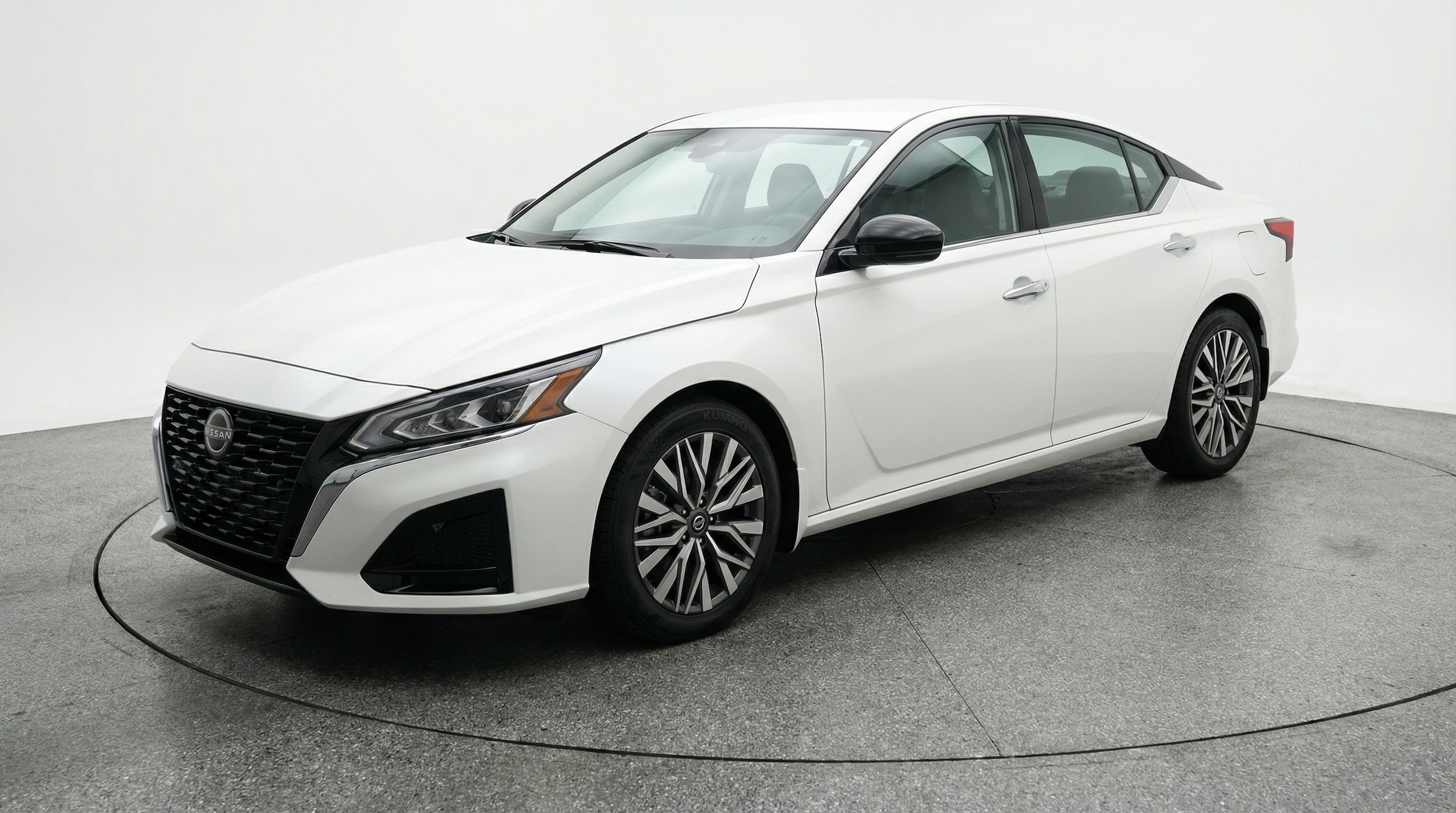 Thumbnail: 2025 Nissan Altima - 3