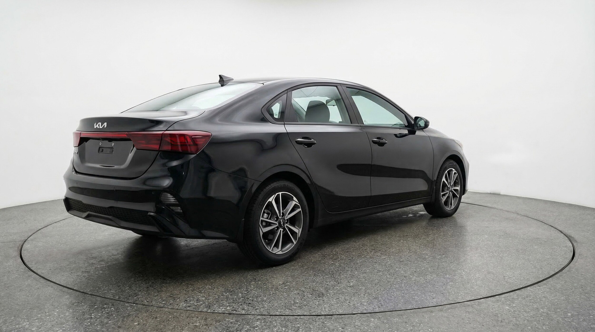 Thumbnail: 2024 Kia Forte - 9