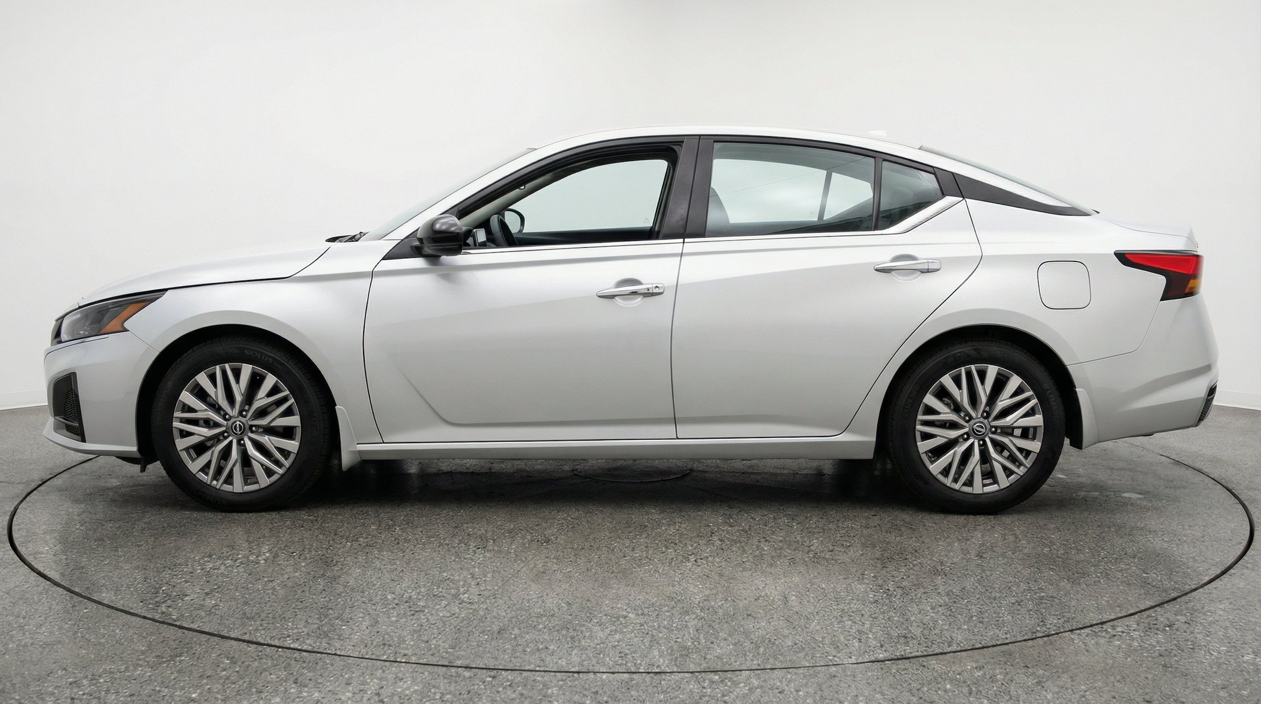Thumbnail: 2025 Nissan Altima - 5