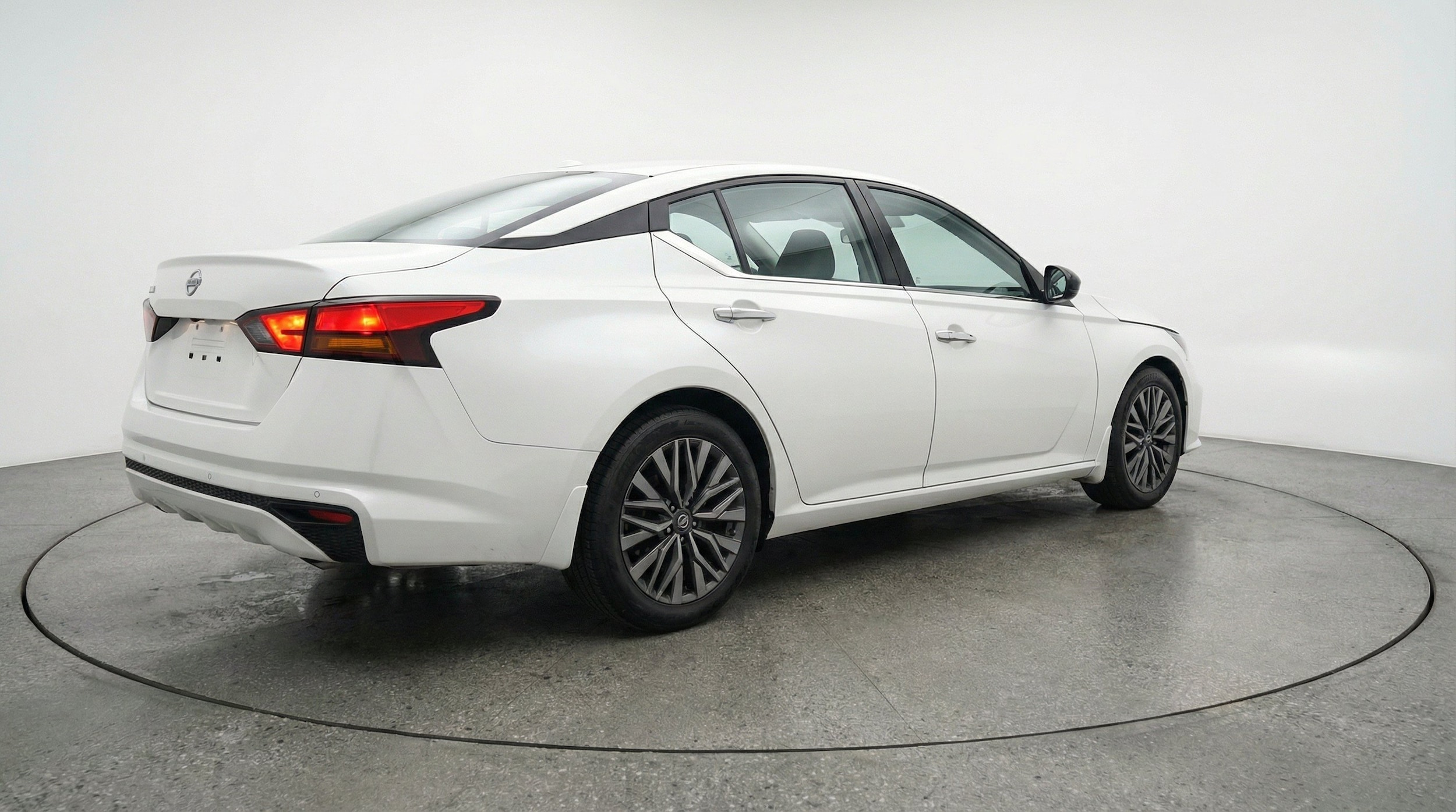 Thumbnail: 2025 Nissan Altima - 9