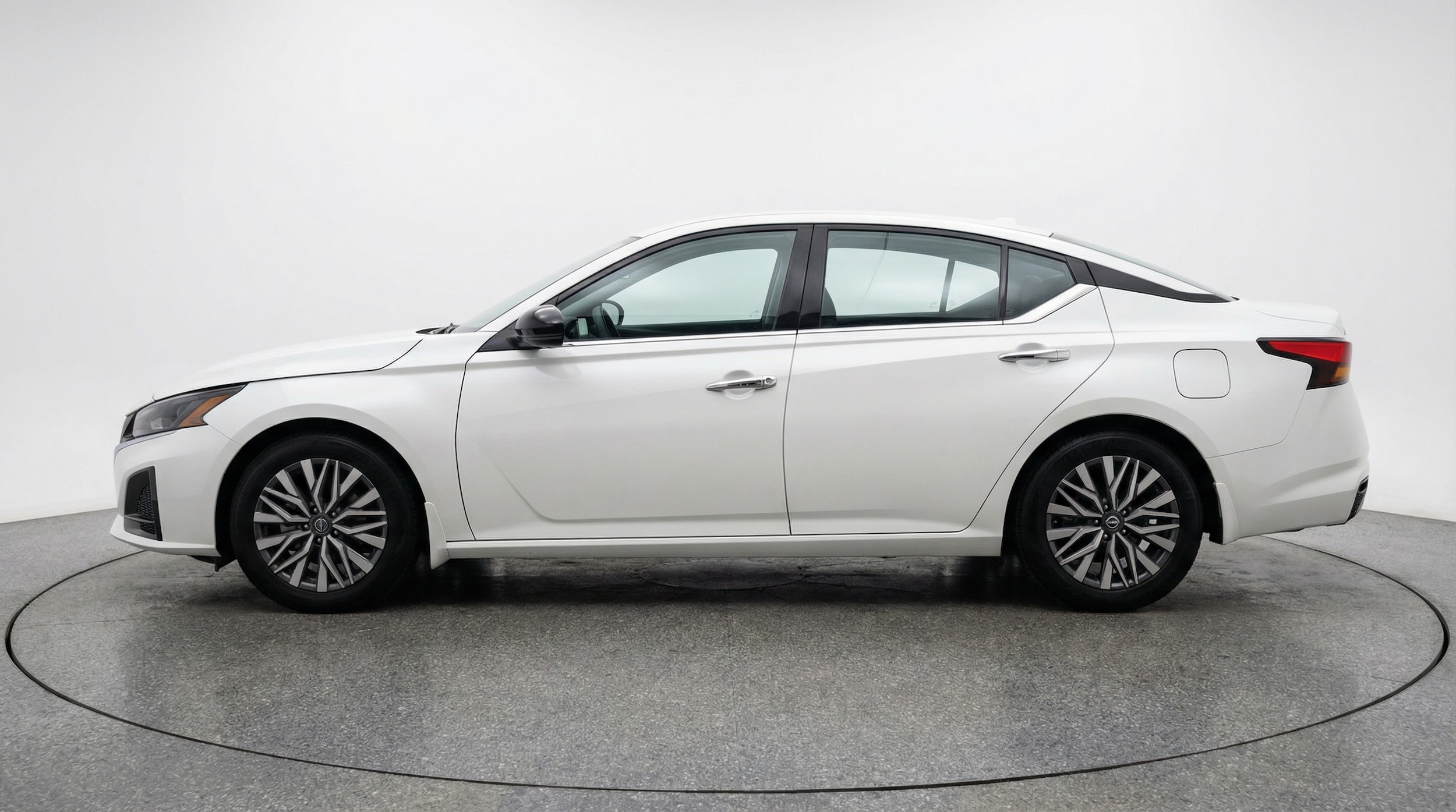 Thumbnail: 2025 Nissan Altima - 4