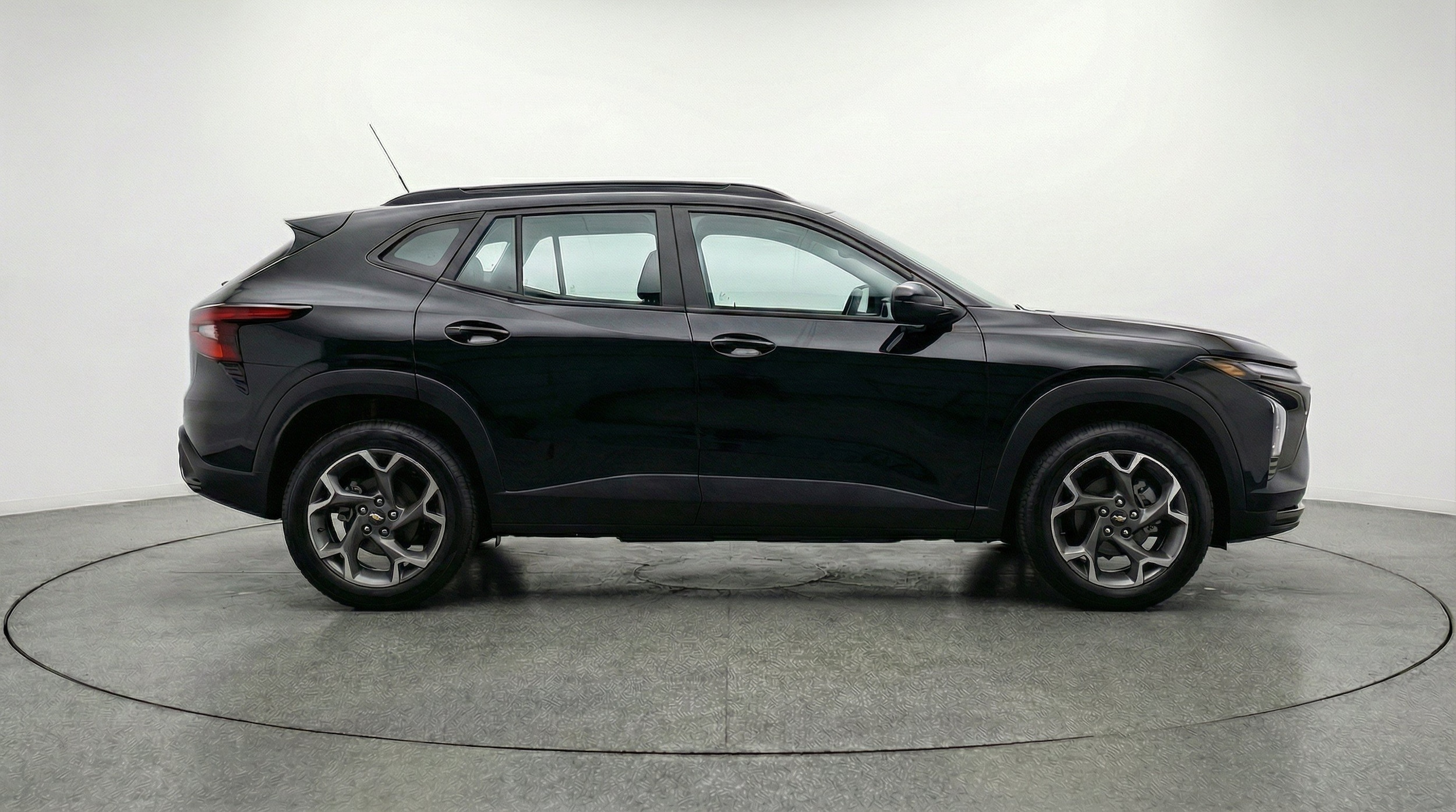 Thumbnail: 2025 Chevrolet Trax - 11