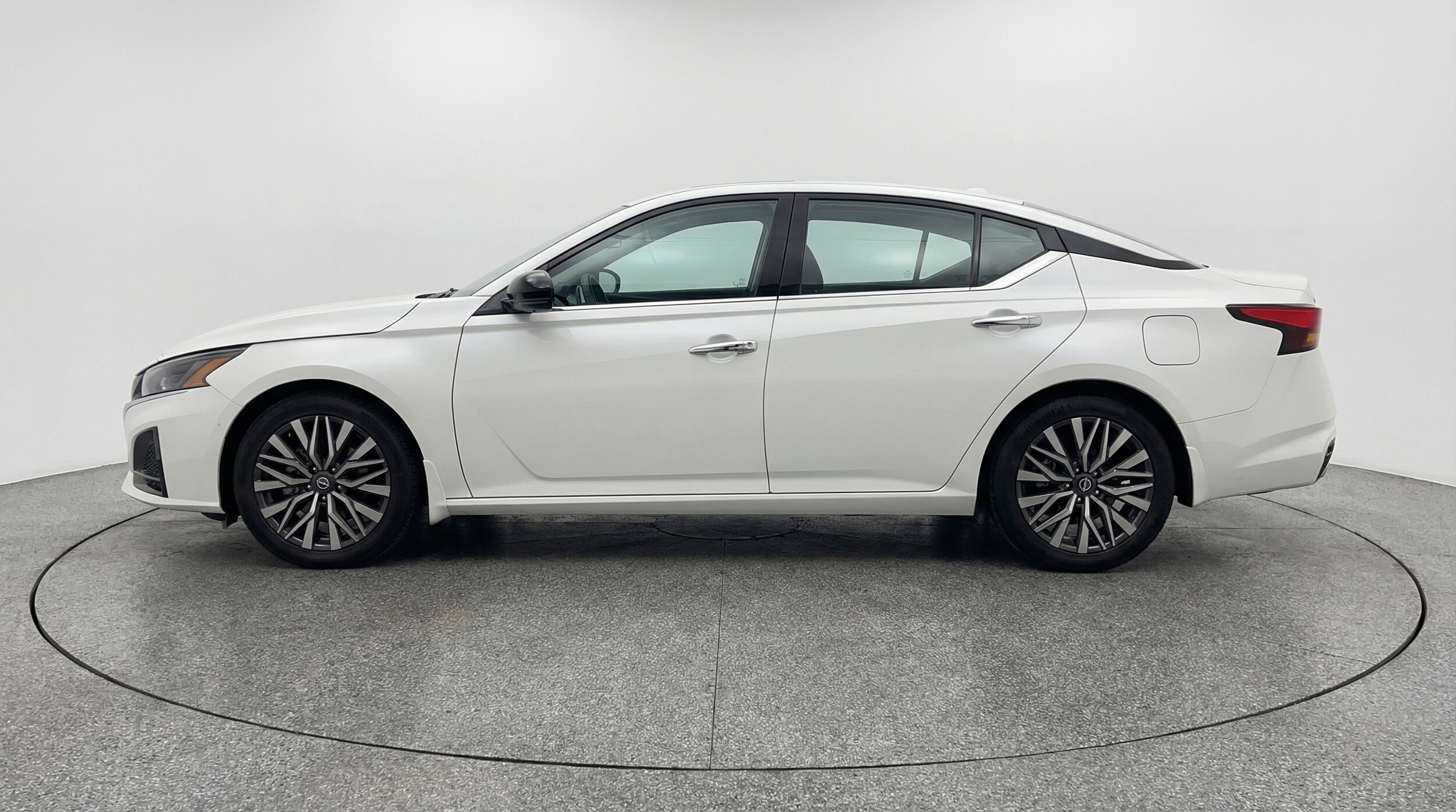 Thumbnail: 2025 Nissan Altima - 4