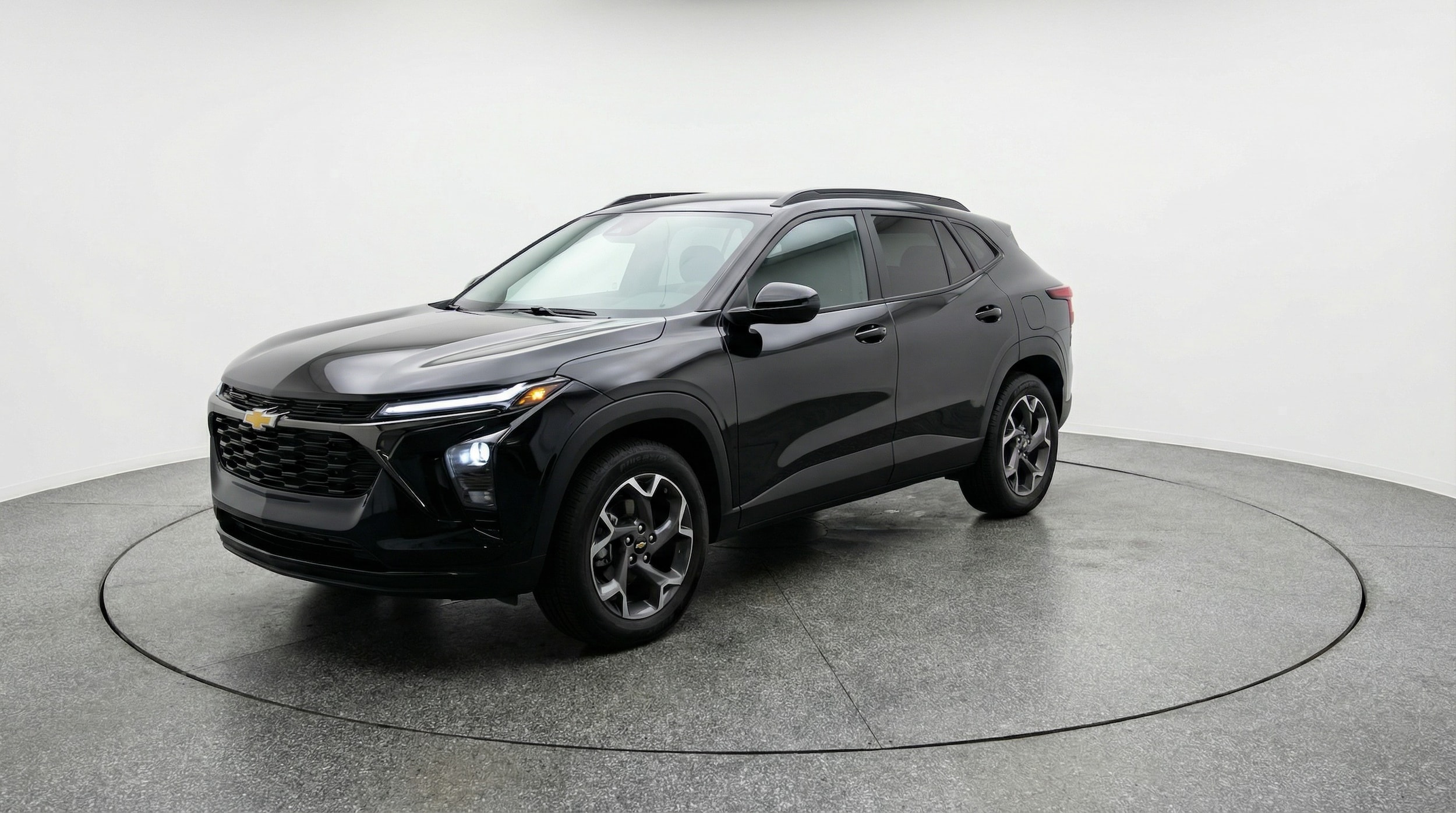 Thumbnail: 2025 Chevrolet Trax - 3