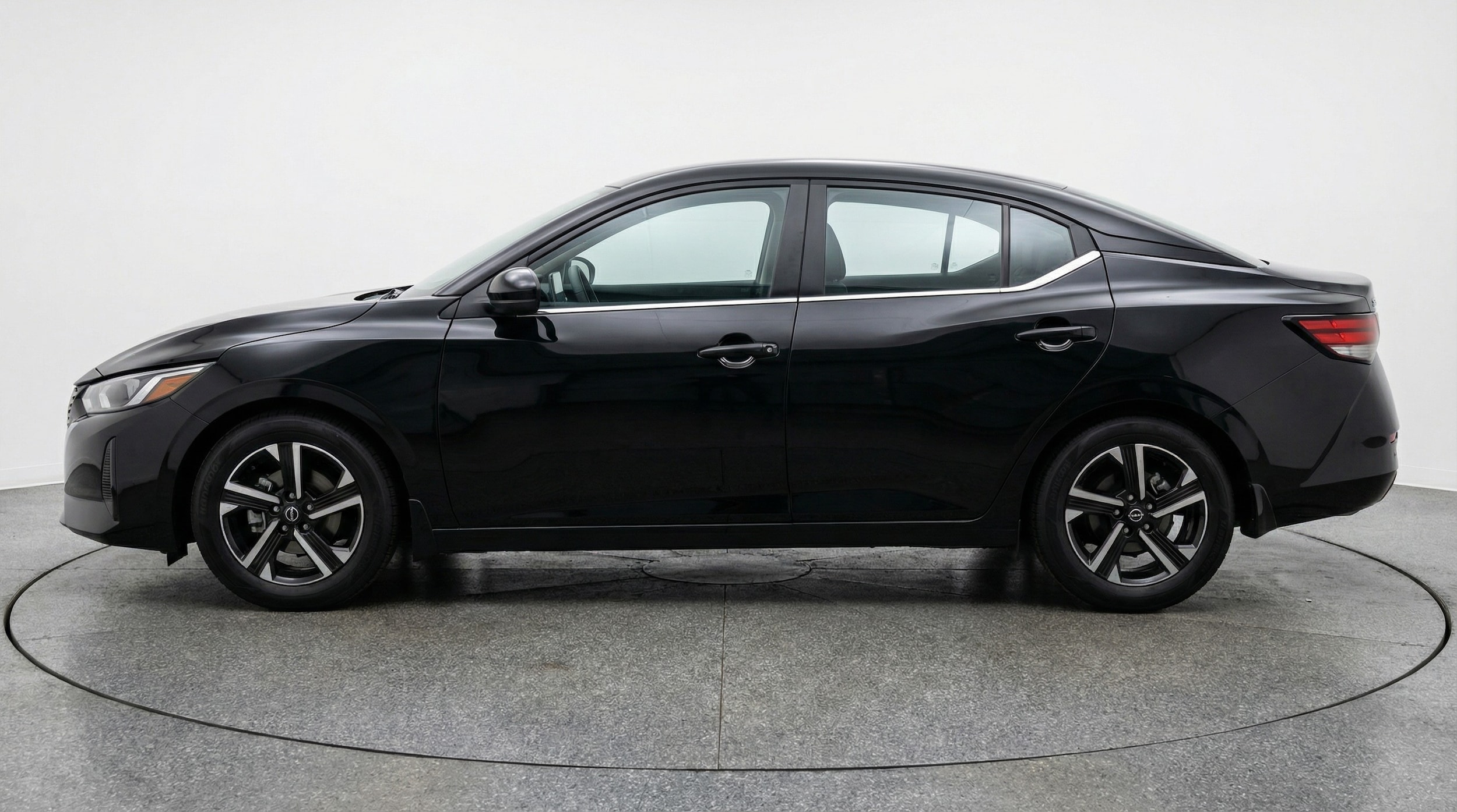 Thumbnail: 2025 Nissan Sentra - 4