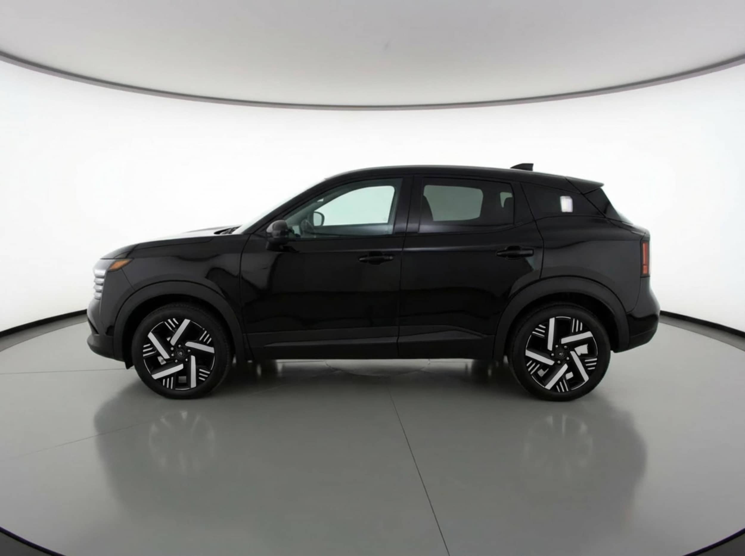 Thumbnail: 2025 Nissan Kicks - 4