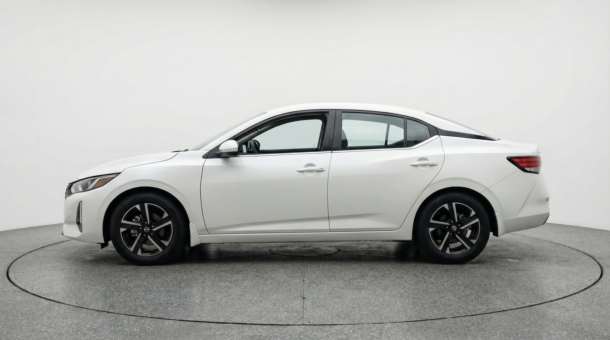 Thumbnail: 2025 Nissan Sentra - 5
