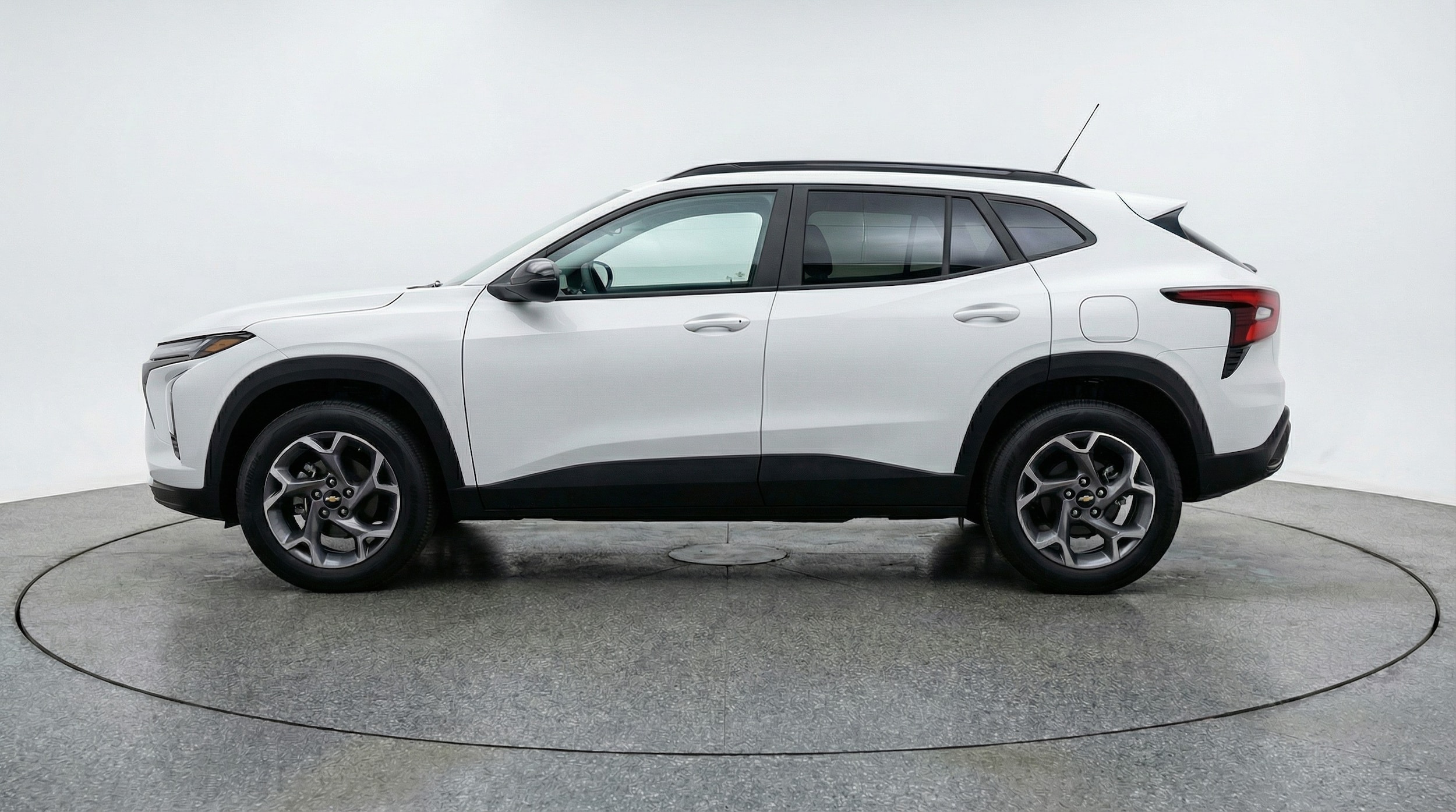 Thumbnail: 2025 Chevrolet Trax - 4