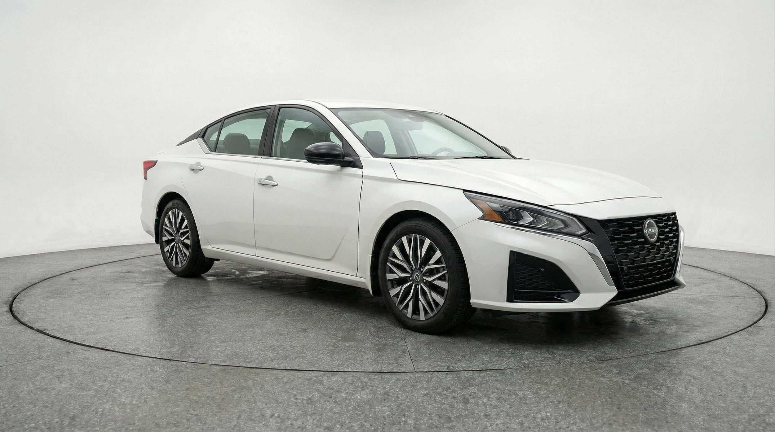 Thumbnail: 2025 Nissan Altima - 1