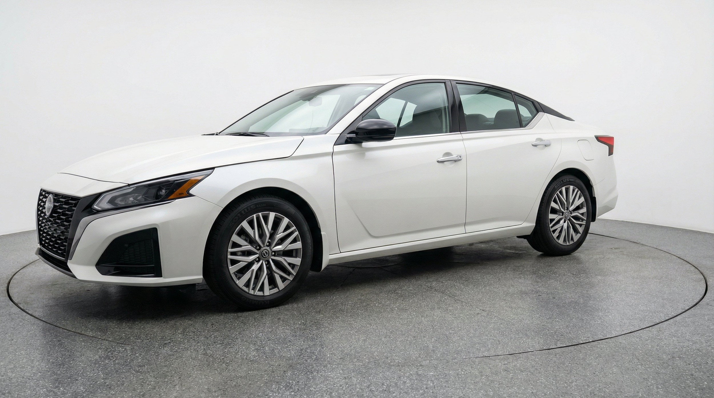 Thumbnail: 2025 Nissan Altima - 3