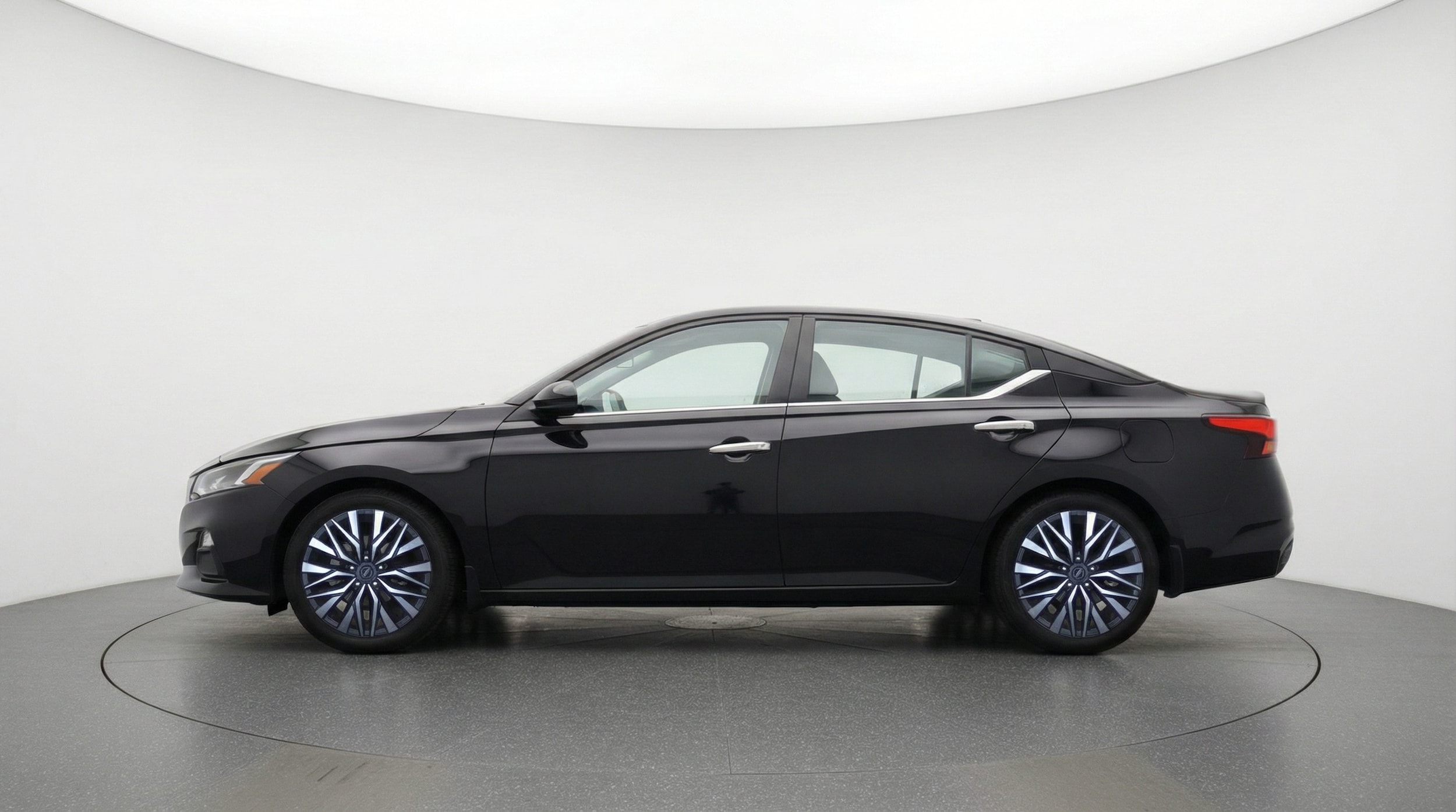 Thumbnail: 2025 Nissan Altima - 4